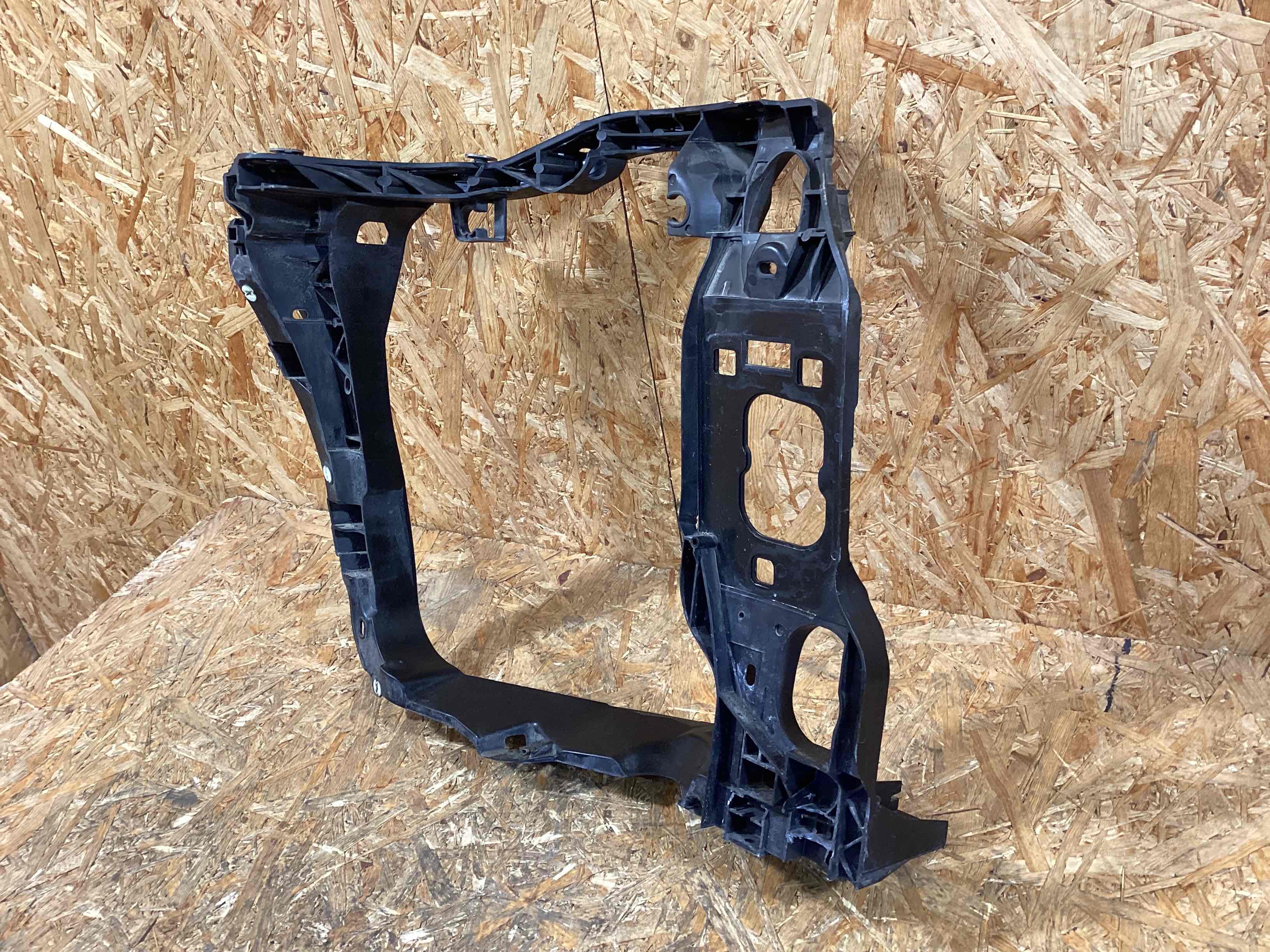 Опора радиатора, крепление/кронштейн, уплотнитель радиатора Porsche Macan 040326-109