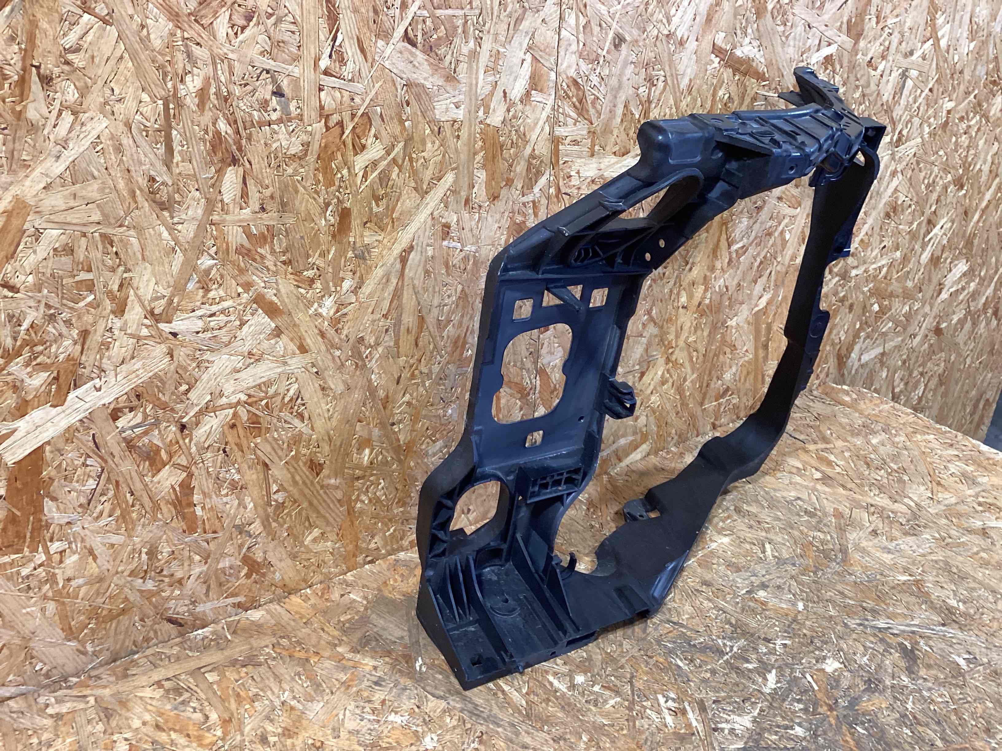 Опора радиатора, крепление/кронштейн, уплотнитель радиатора Porsche Macan 040326-110