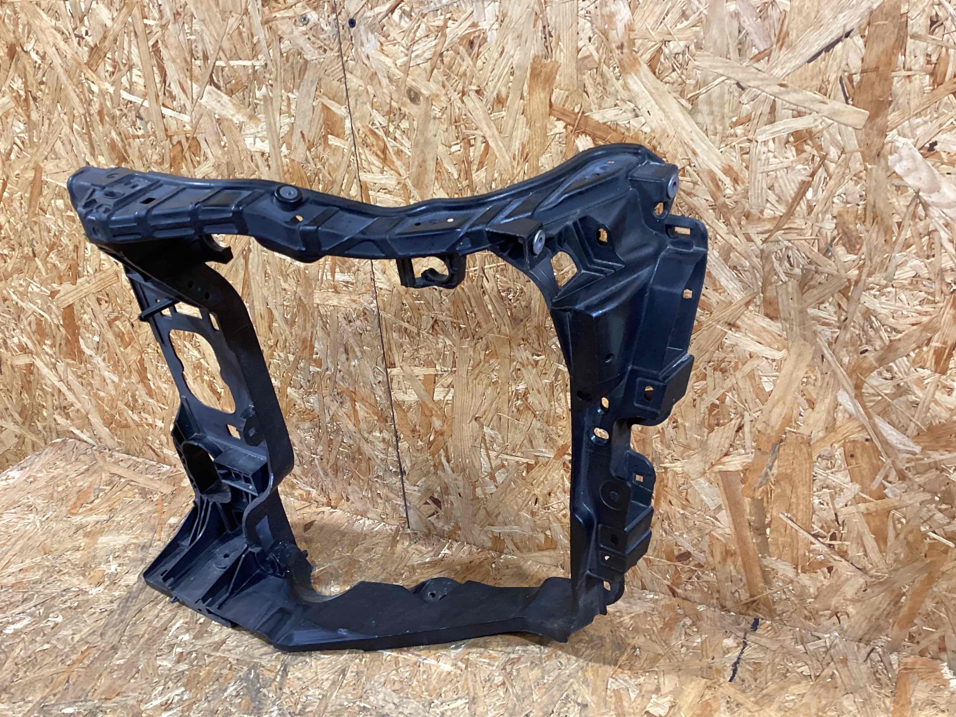 Опора радиатора, крепление/кронштейн, уплотнитель радиатора Porsche Macan 040326-110