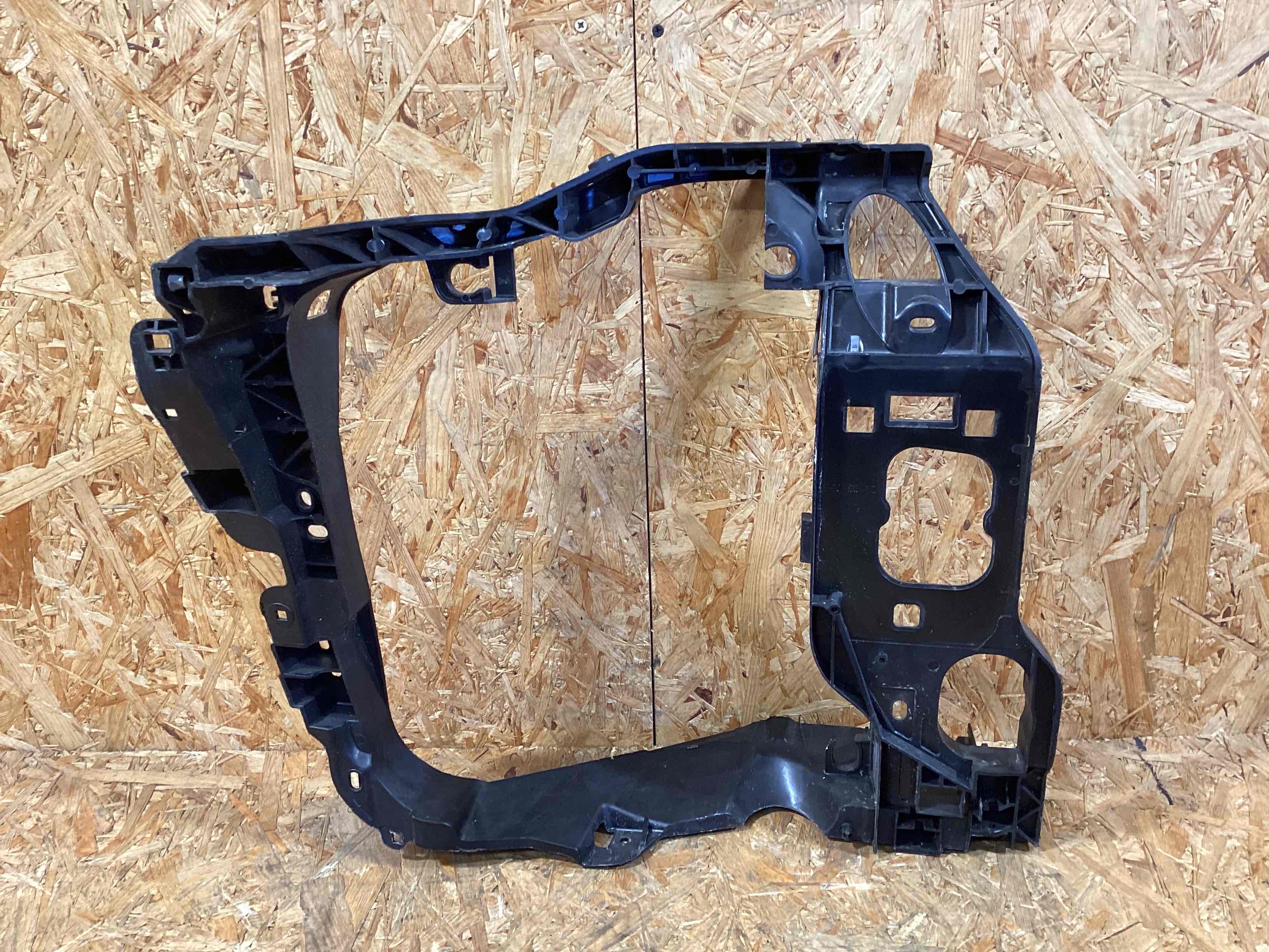 Опора радиатора, крепление/кронштейн, уплотнитель радиатора Porsche Macan 040326-110