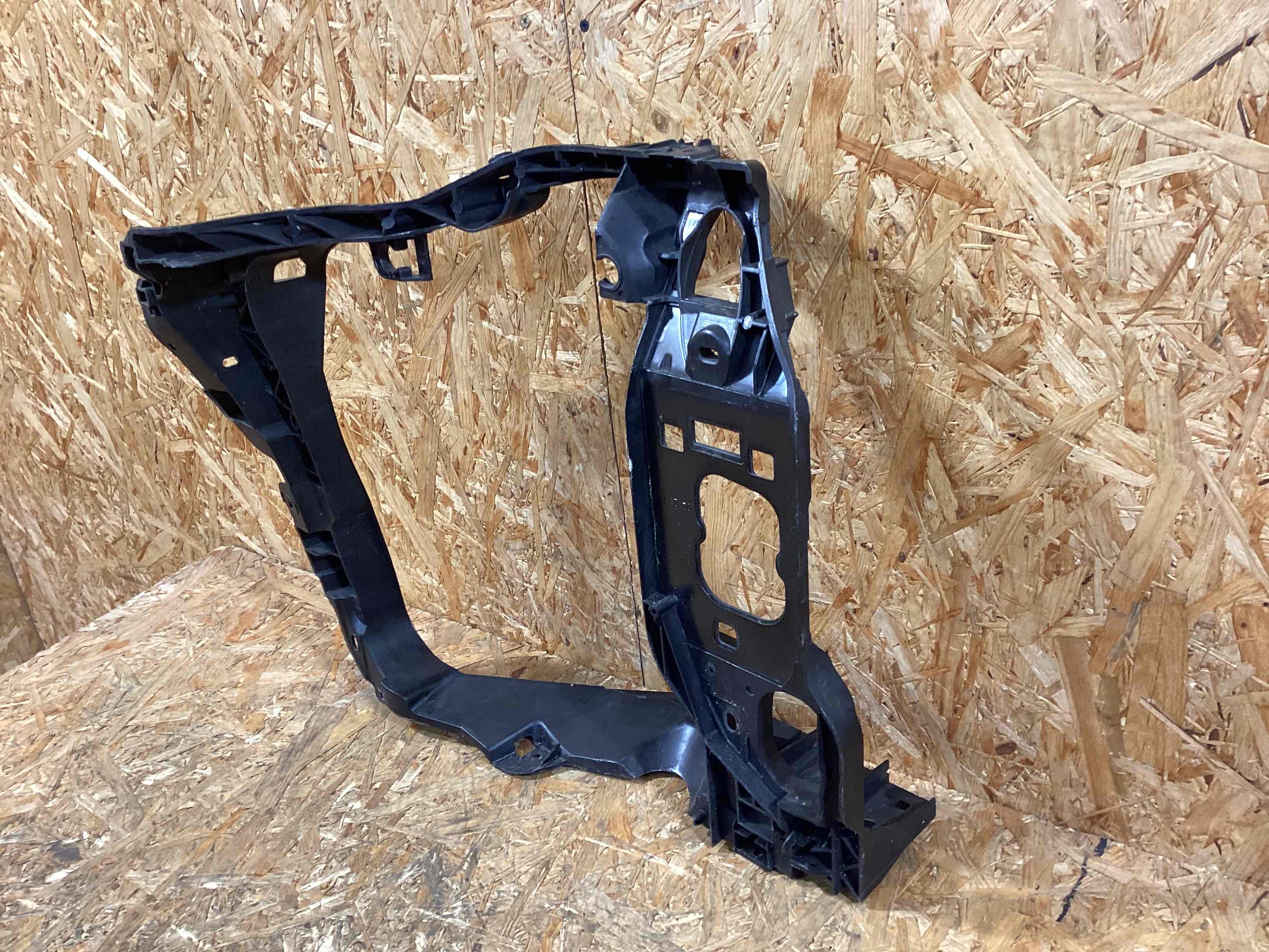 Опора радиатора, крепление/кронштейн, уплотнитель радиатора Porsche Macan 040326-110