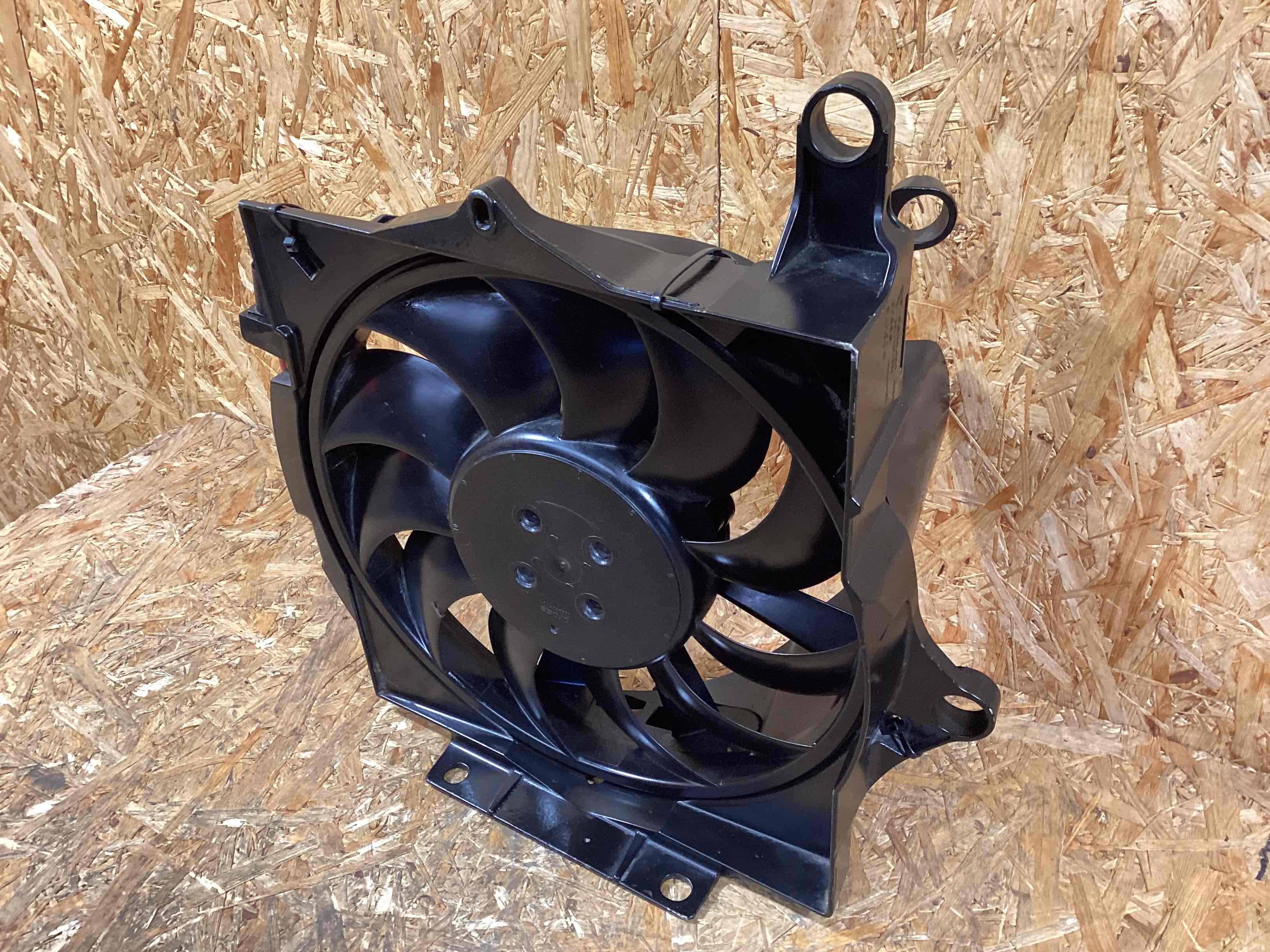 Вентилятор радиатора, вентиляторы Porsche Taycan 040326-112