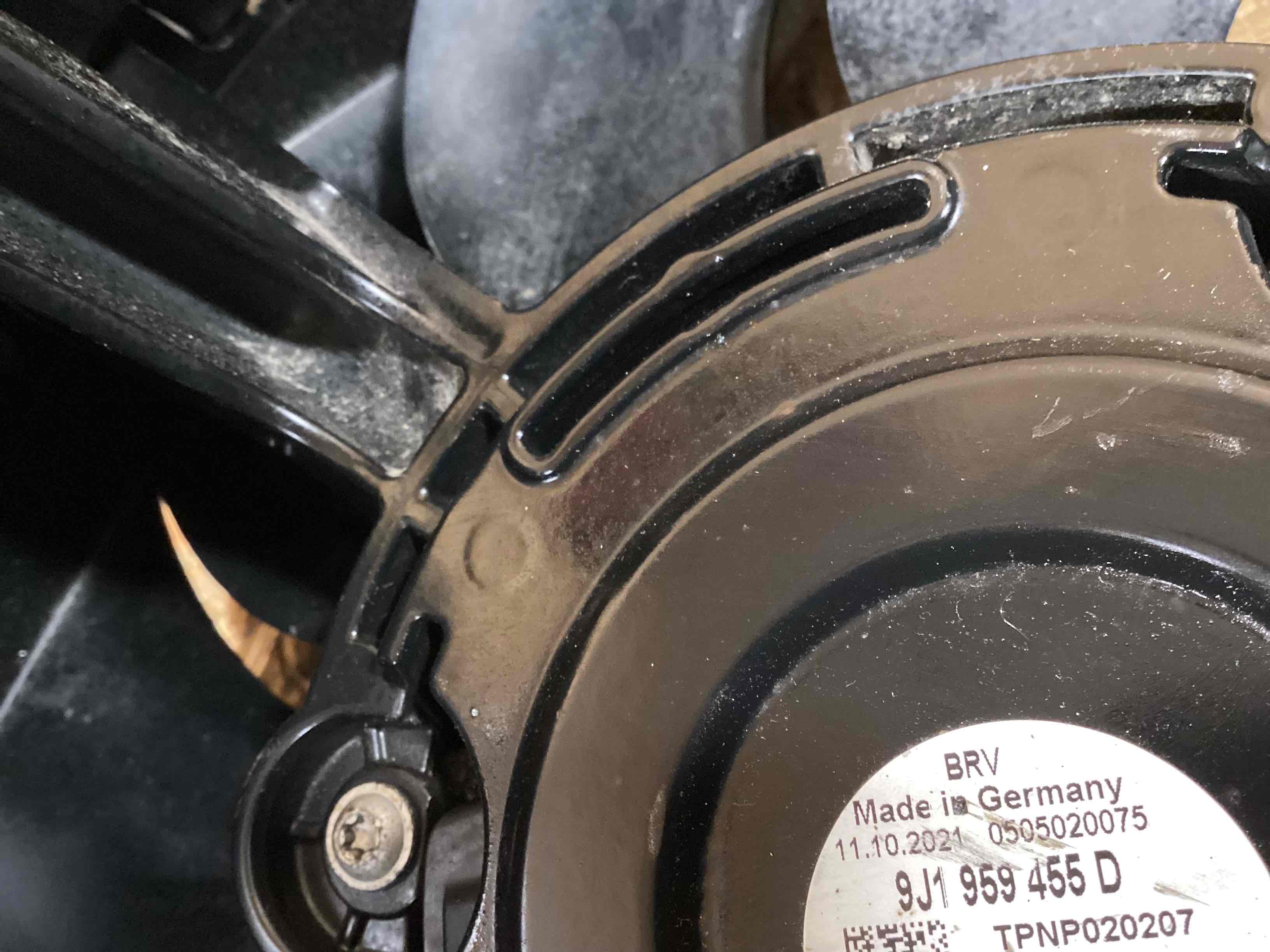 Вентилятор радиатора, вентиляторы Porsche Taycan 040326-112