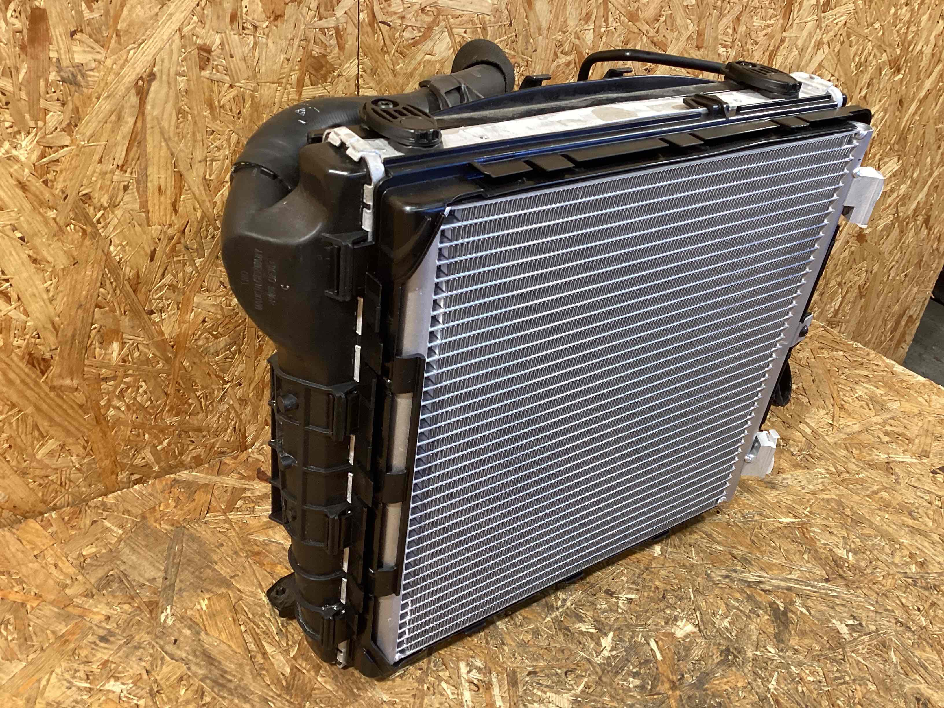 Кассета радиаторов Porsche 911 040326-113