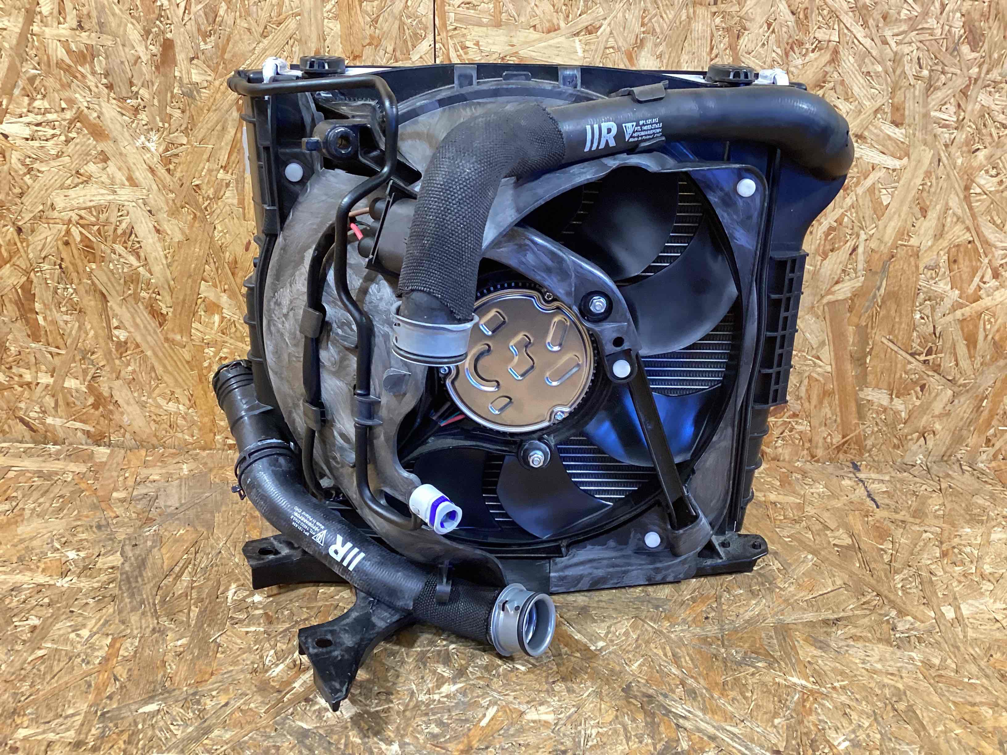 Кассета радиаторов Porsche 911 040326-113