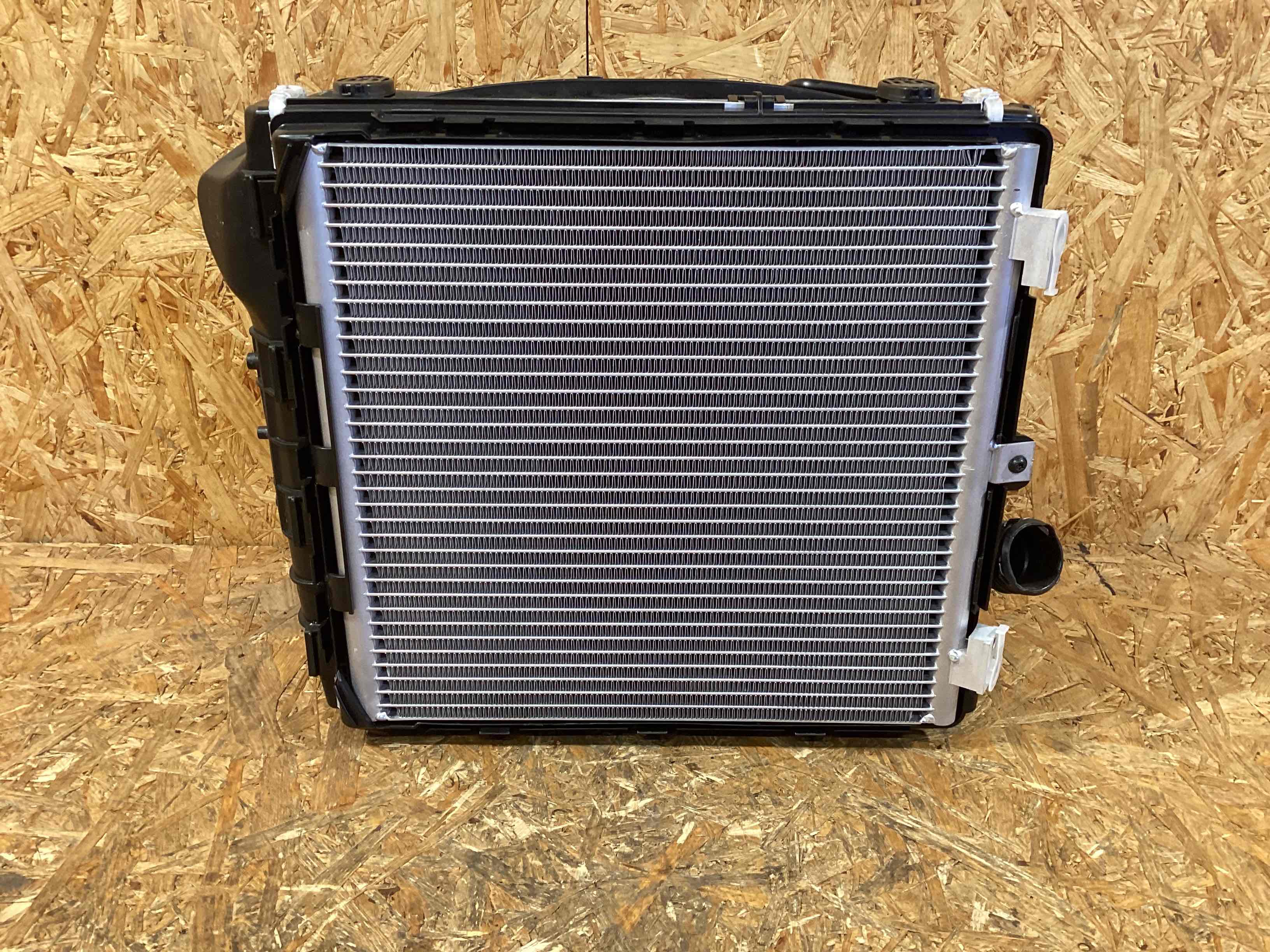 Кассета радиаторов Porsche 911 040326-113