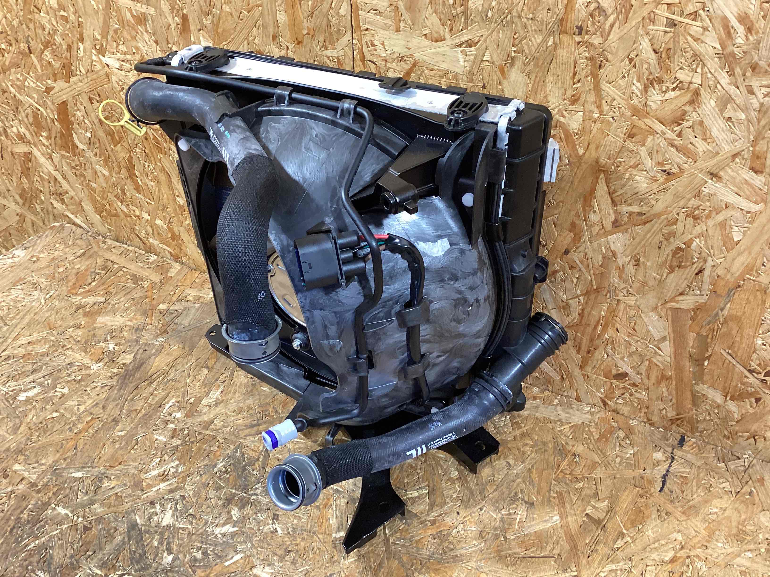 Кассета радиаторов Porsche 911 040326-114