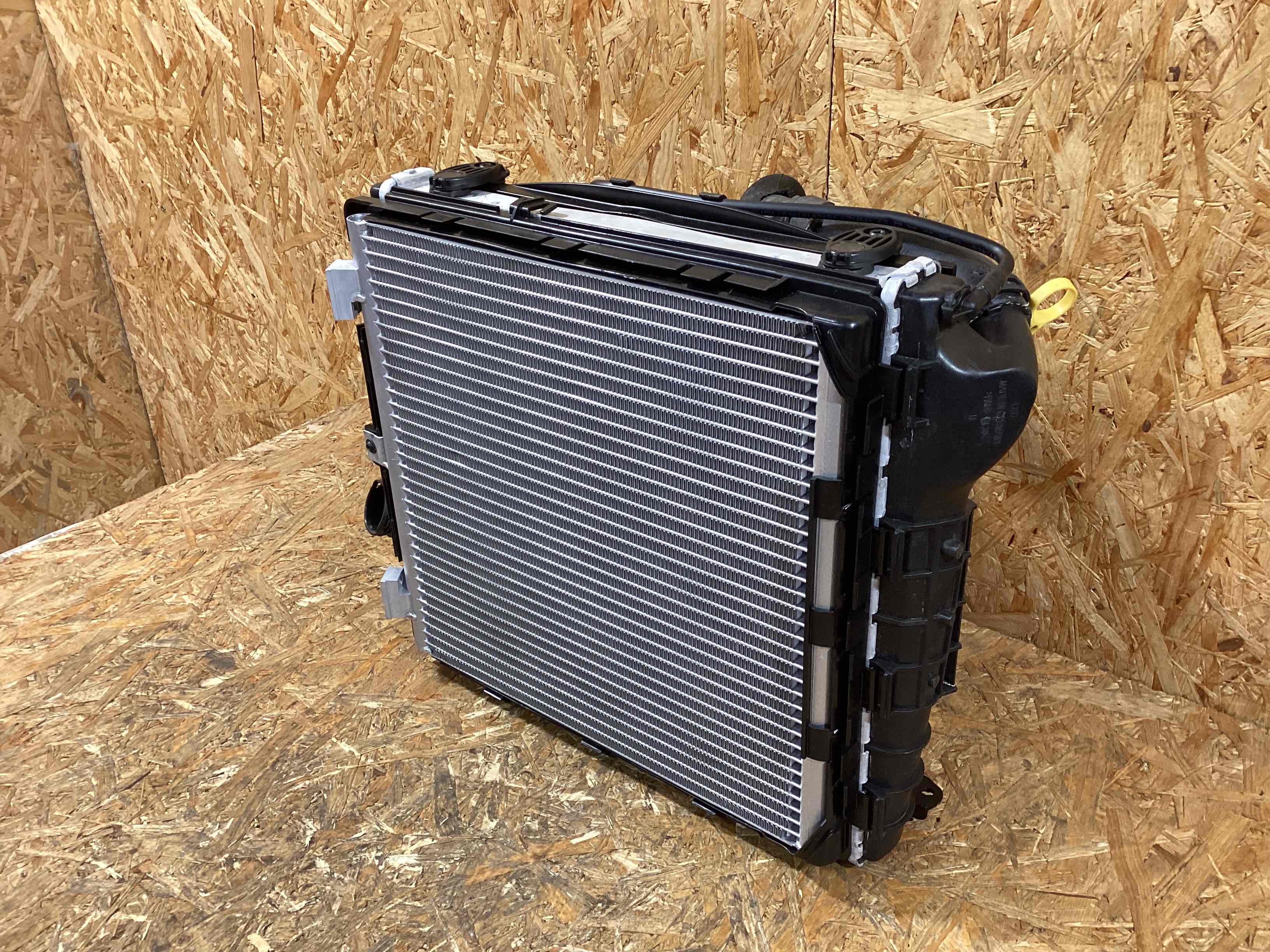 Кассета радиаторов Porsche 911 040326-115