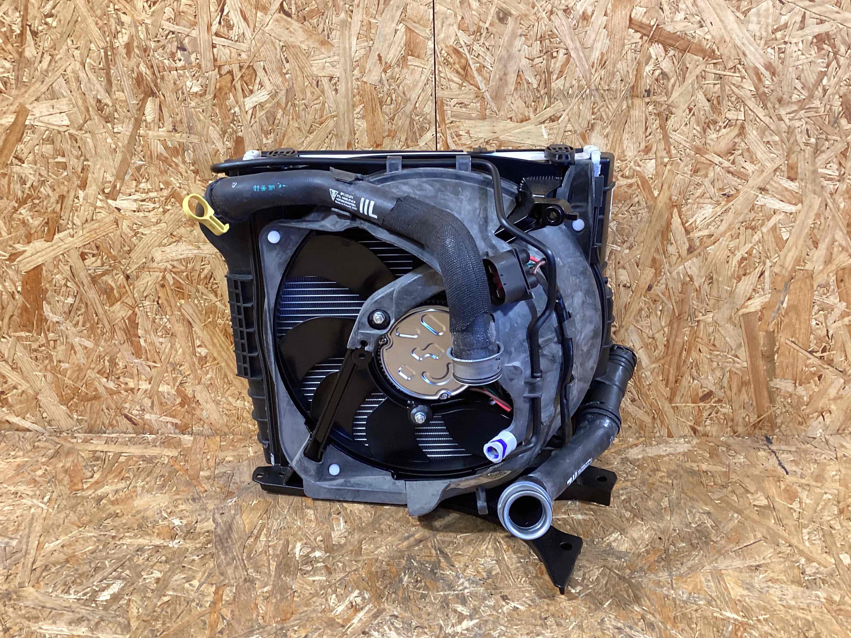 Кассета радиаторов Porsche 911 040326-115