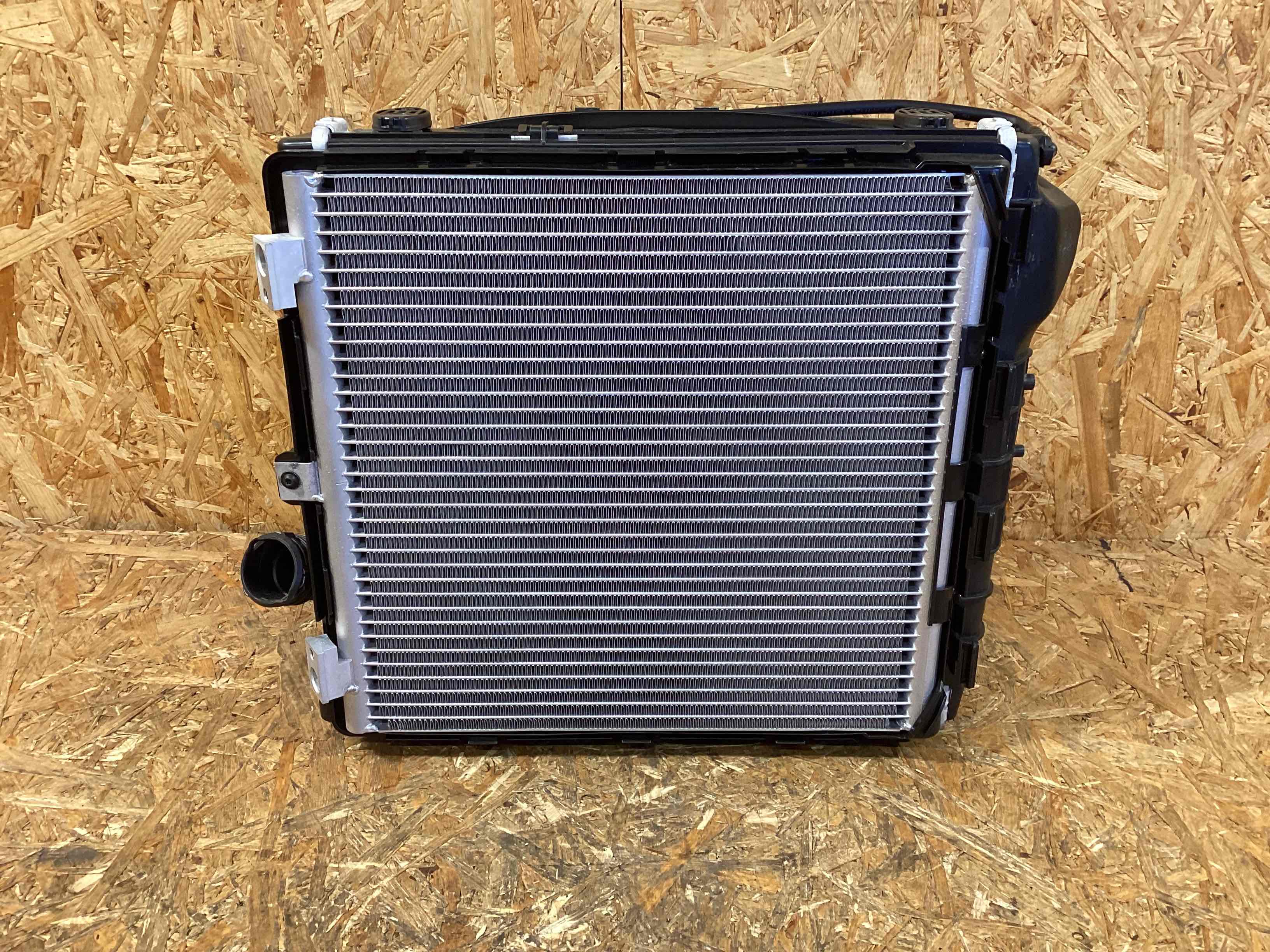 Кассета радиаторов Porsche 911 040326-115