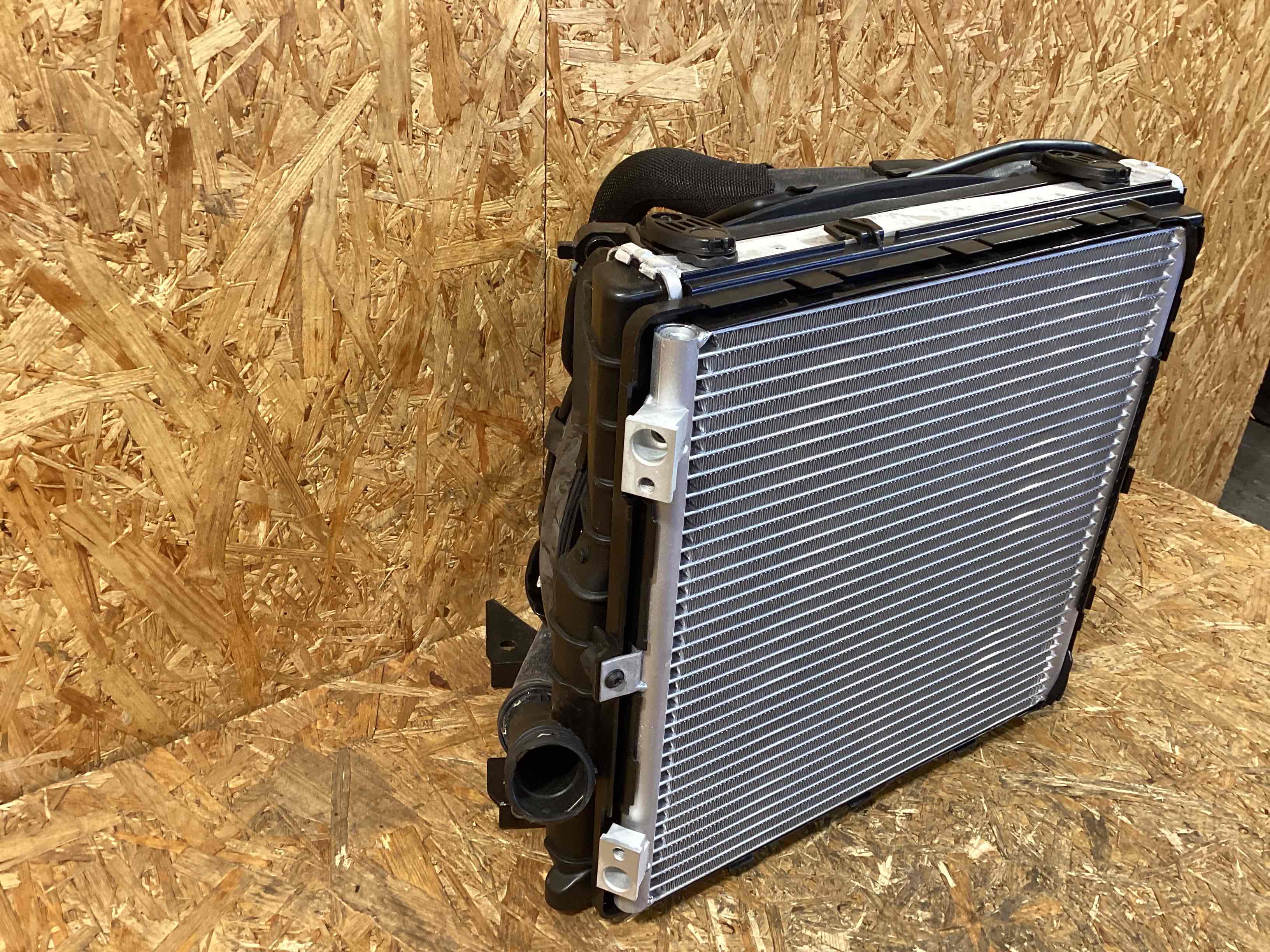 Кассета радиаторов Porsche 911 040326-116