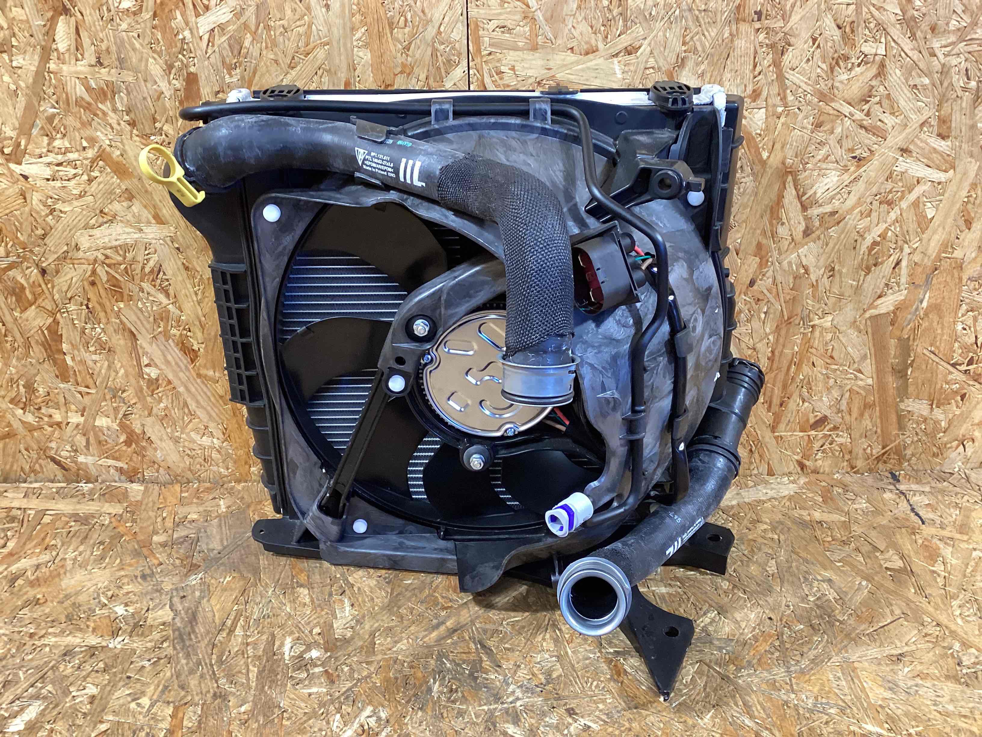 Кассета радиаторов Porsche 911 040326-116