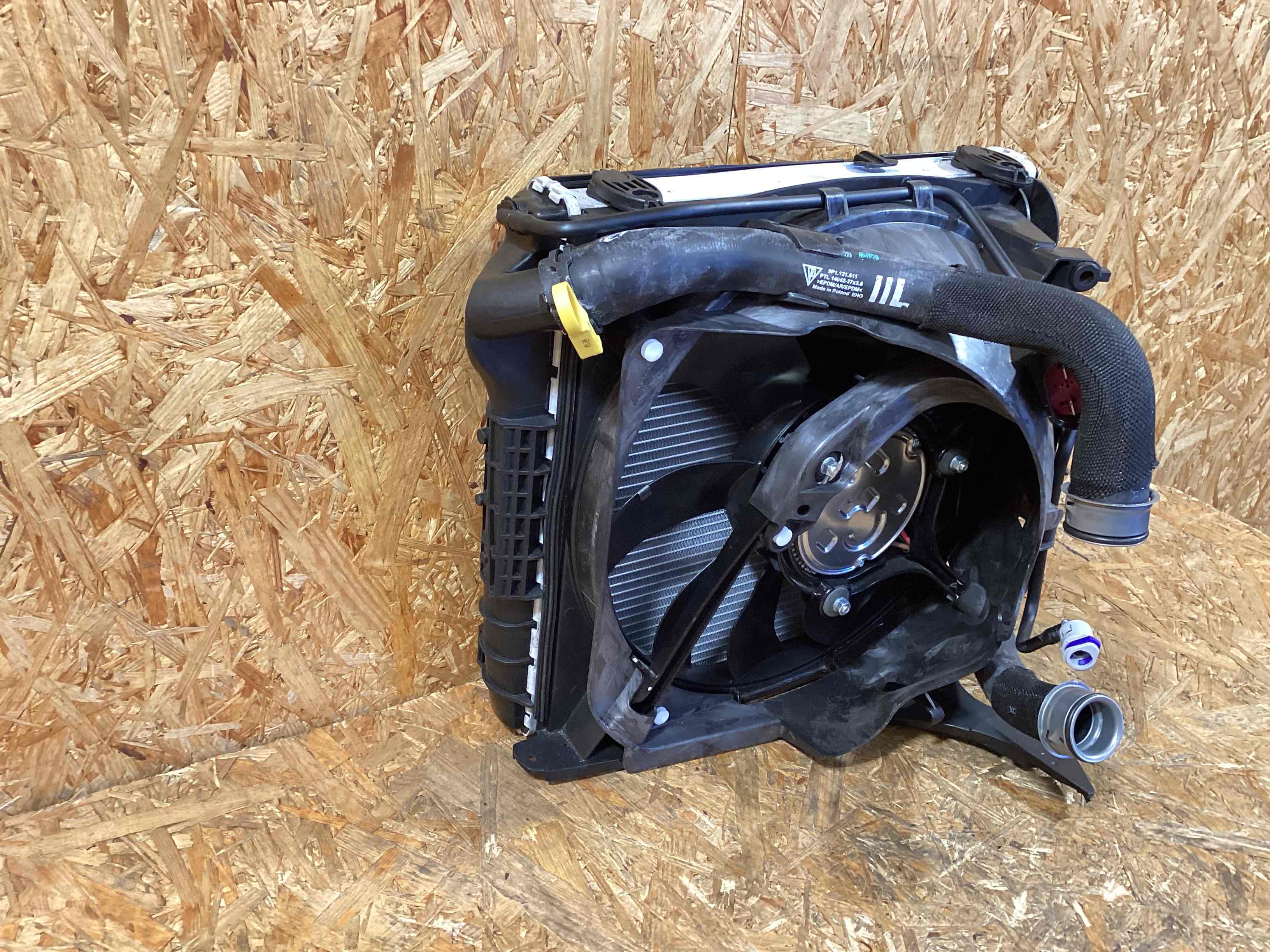 Кассета радиаторов Porsche 911 040326-116