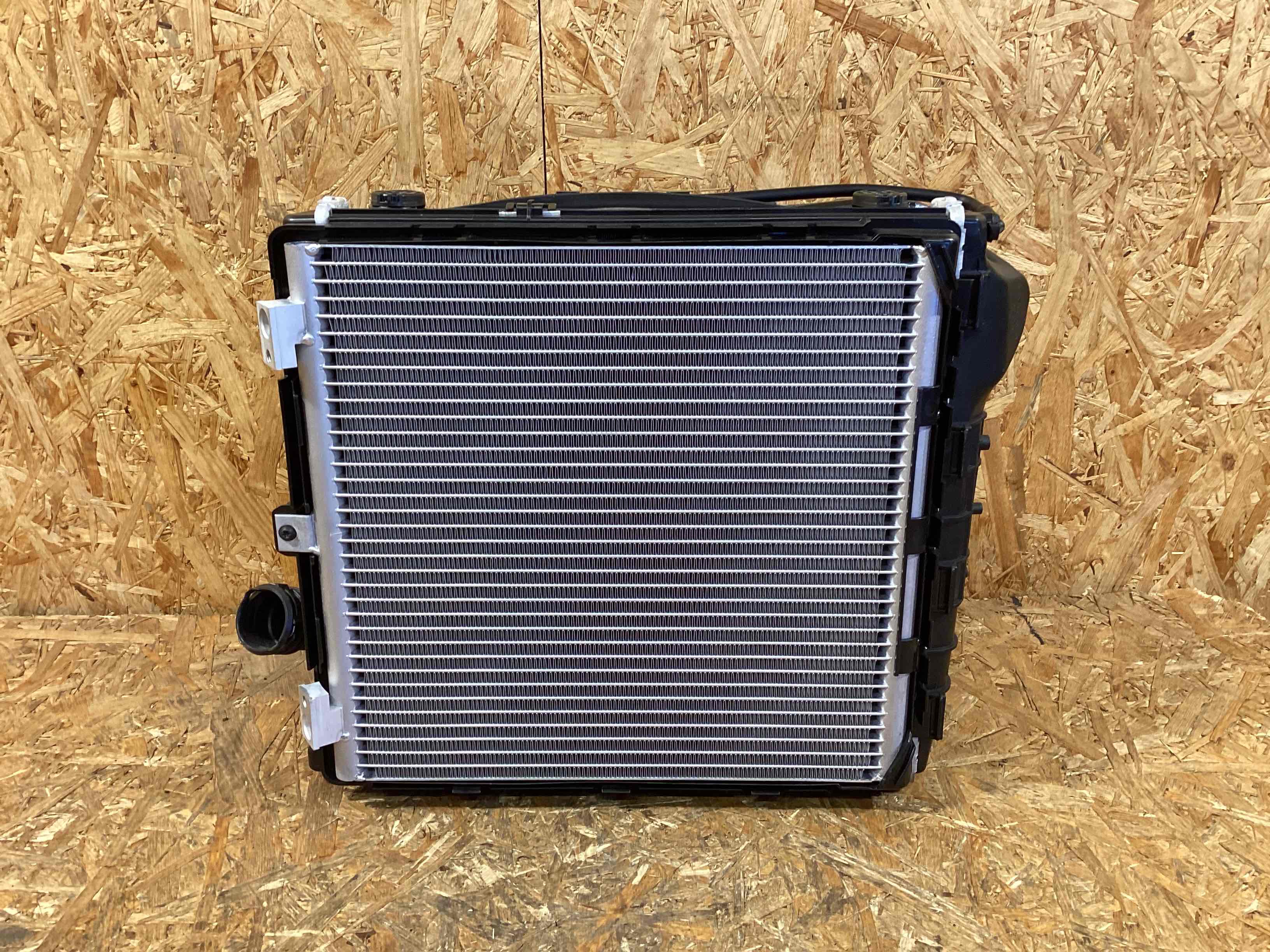 Кассета радиаторов Porsche 911 040326-116