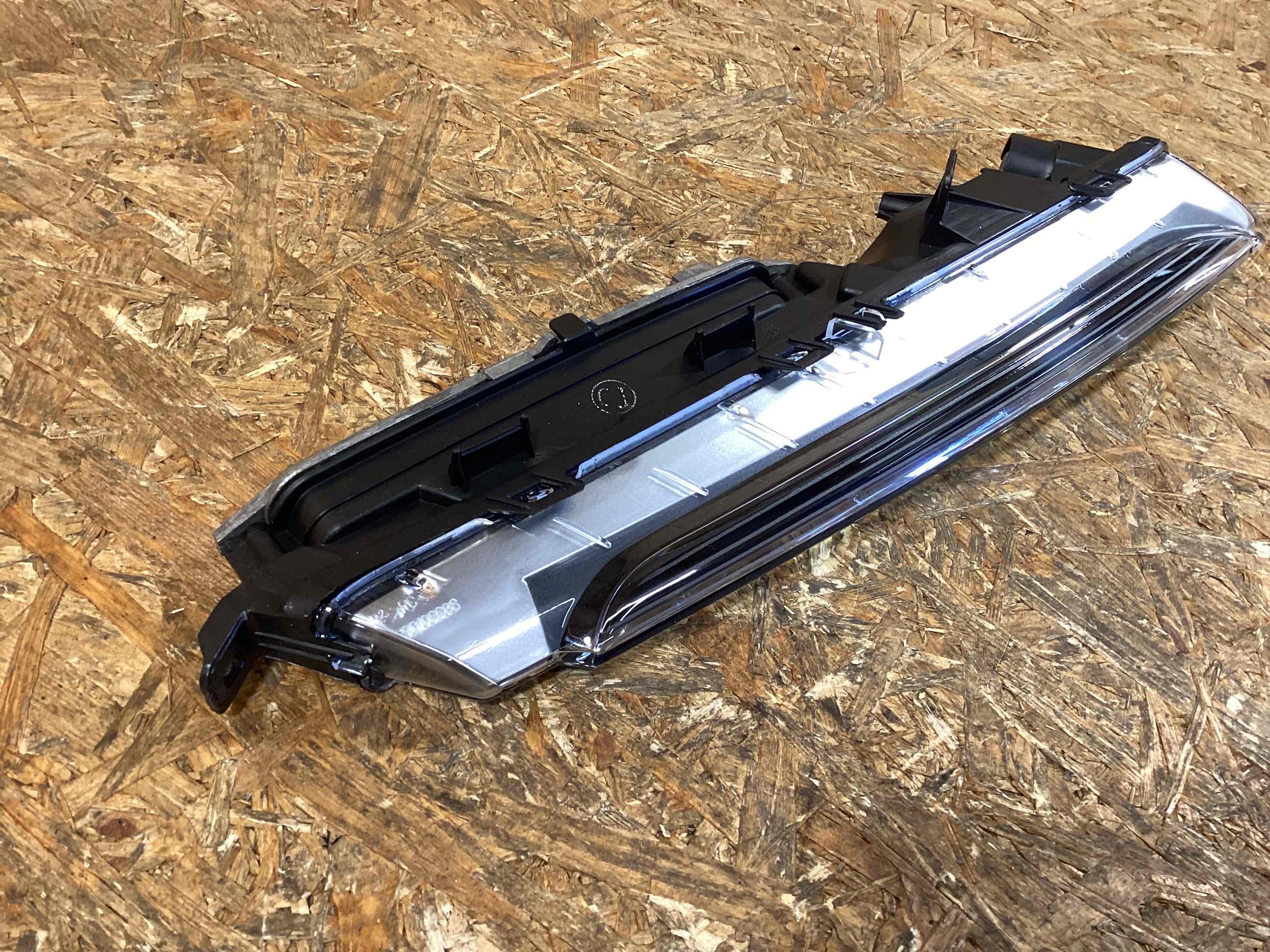 Фара противотуманная Porsche Cayenne 040326-118