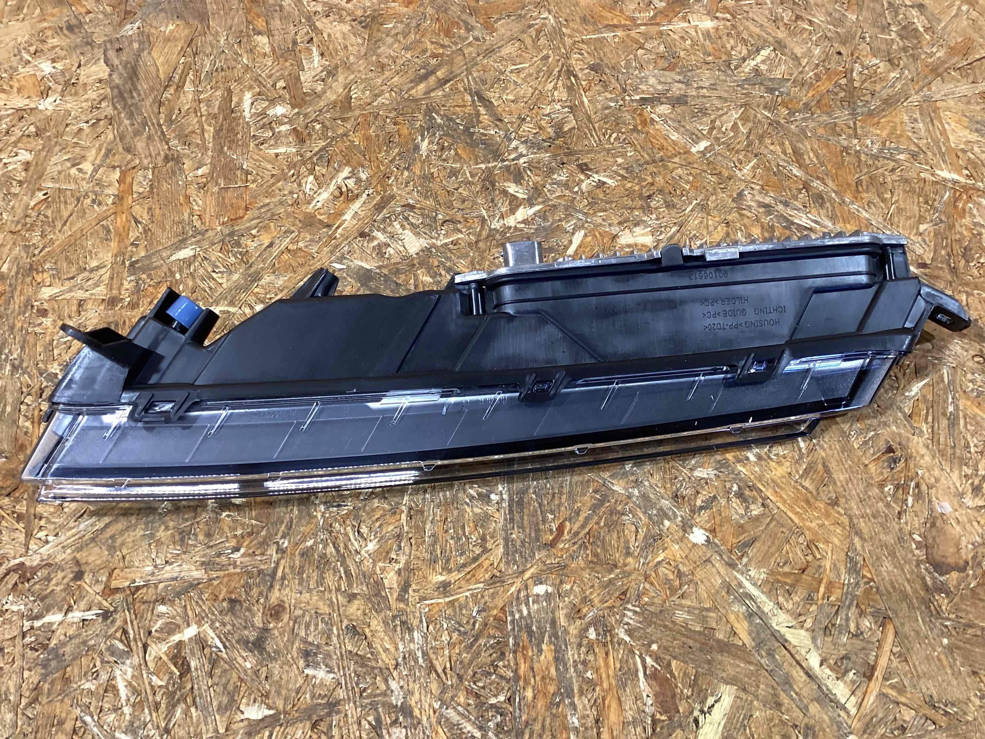 Фара противотуманная Porsche Cayenne 040326-118