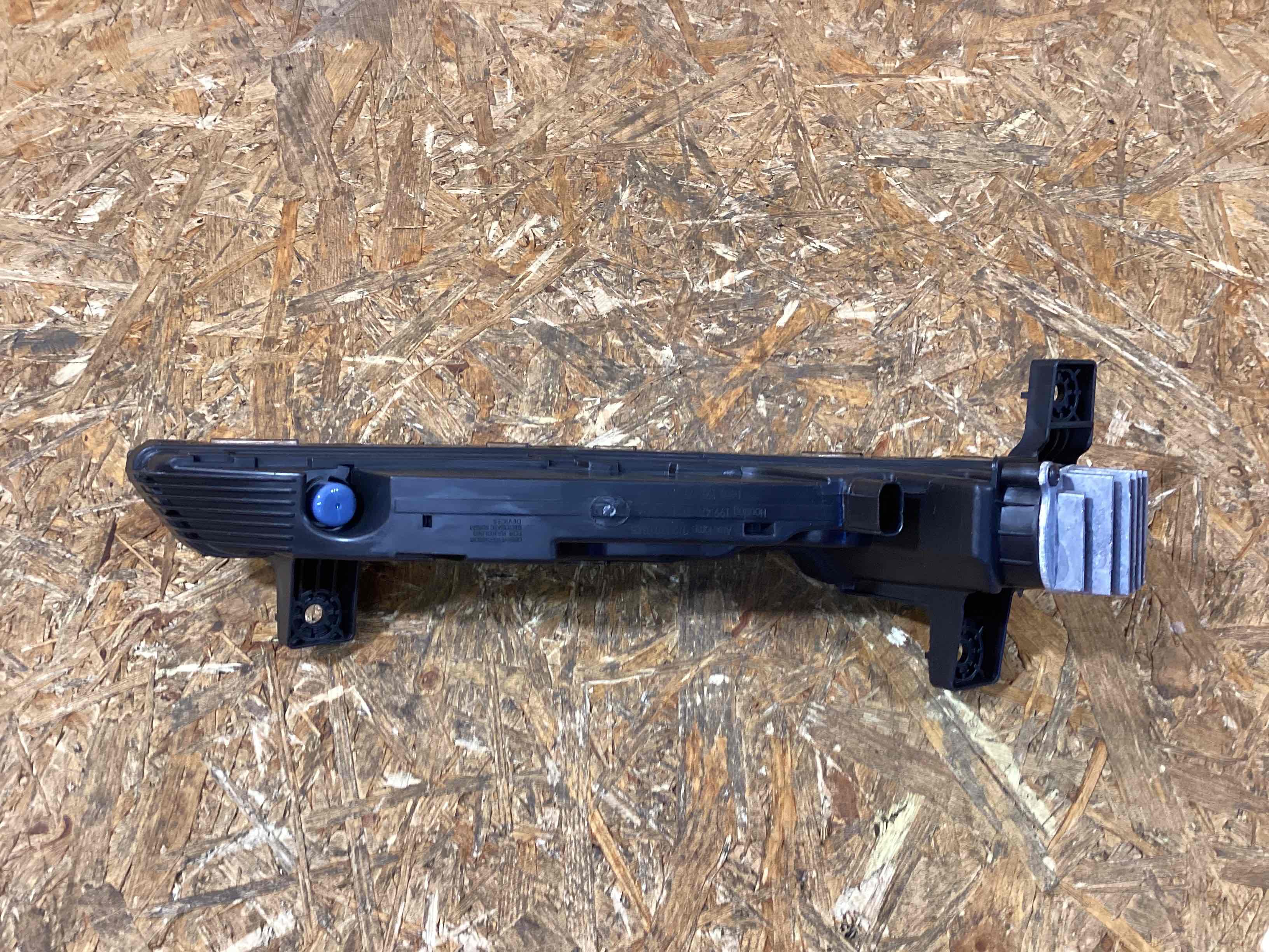 Фара противотуманная Porsche Boxster 718 040326-119