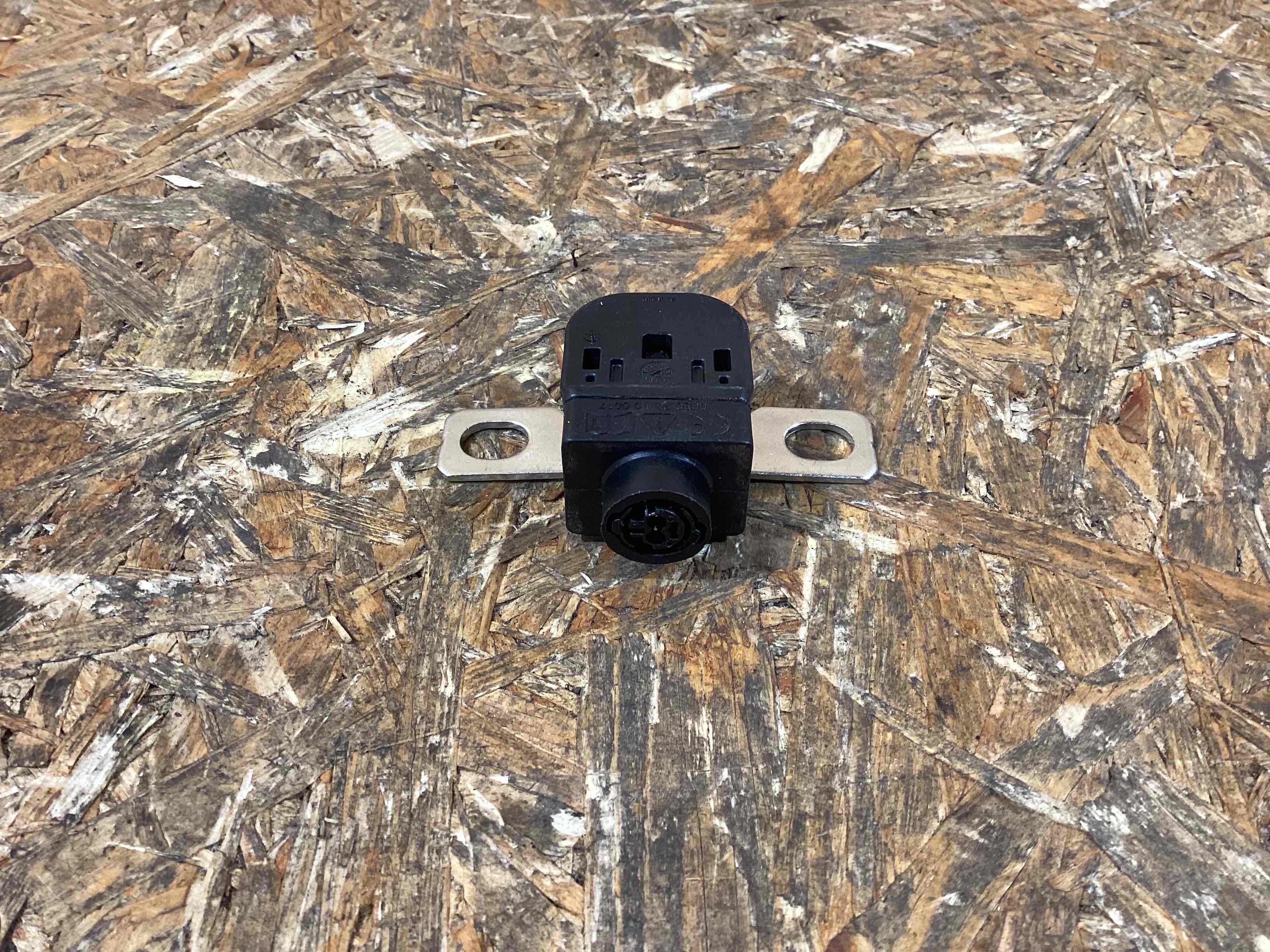 Блок предохранителей (блок реле) Mercedes EQS 040326-121