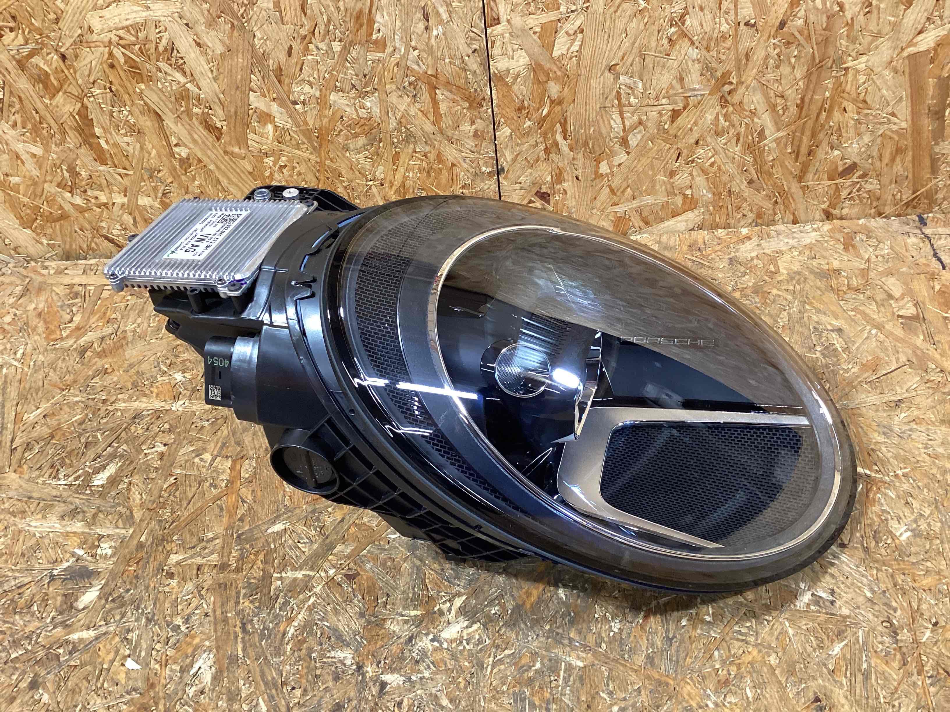 Фара правая Porsche Macan 040326-132