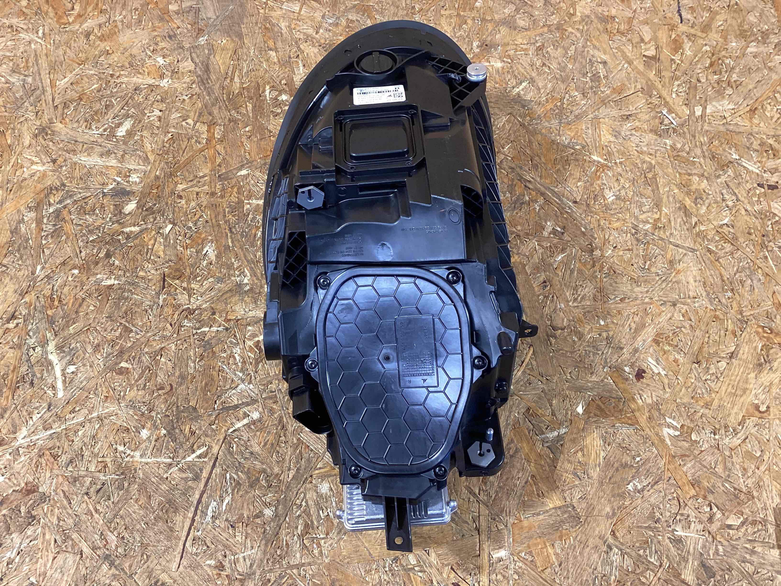 Фара правая Porsche Macan 040326-132