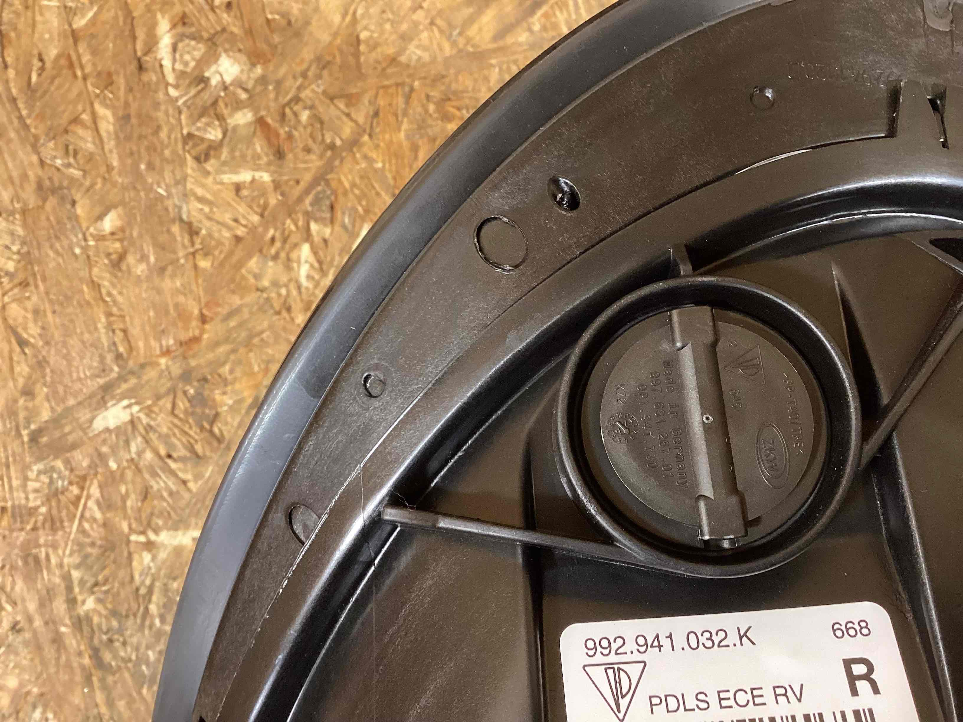 Фара правая Porsche Macan 040326-132