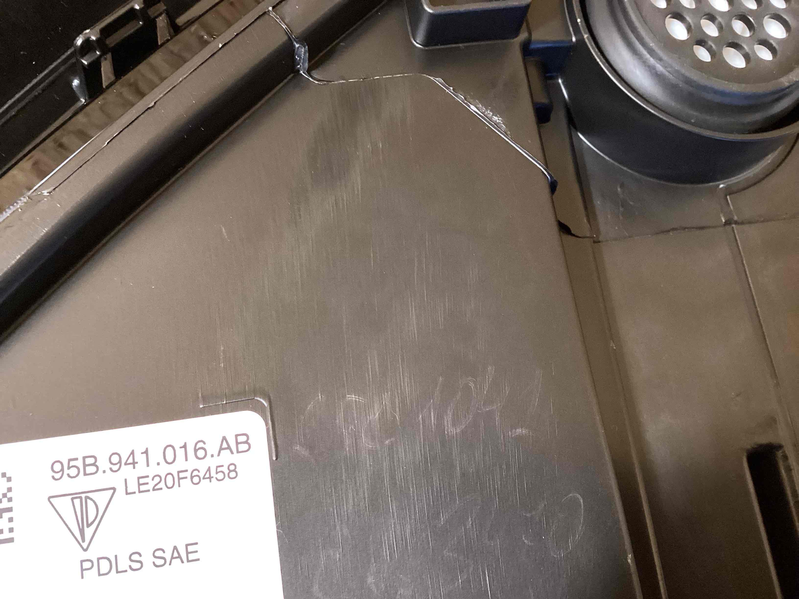 Фара правая Porsche Macan 040326-133