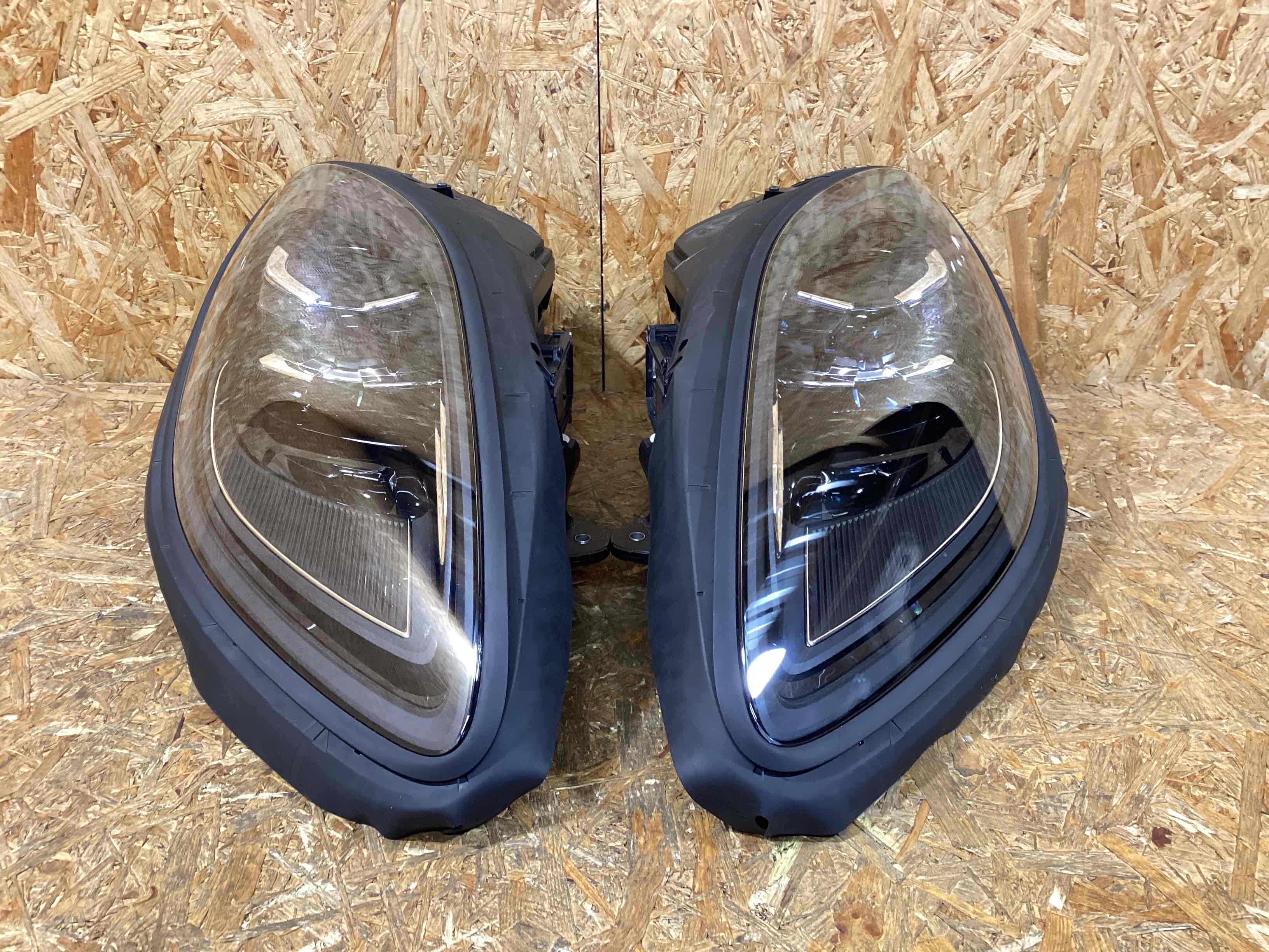 Фара правая Porsche Macan 040326-133