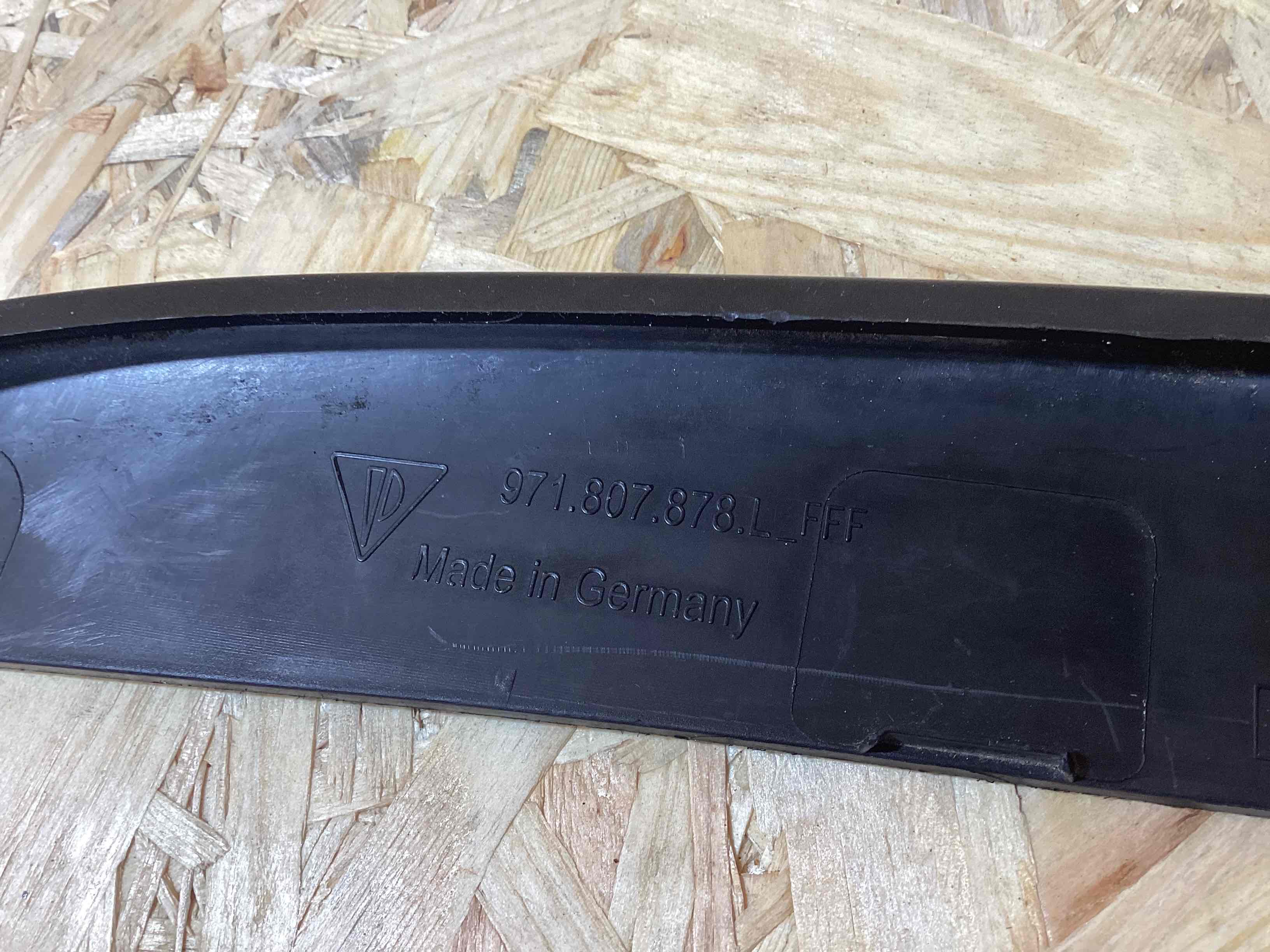 Заглушка, вставка (решетка) в бампер Porsche Panamera 040526-130