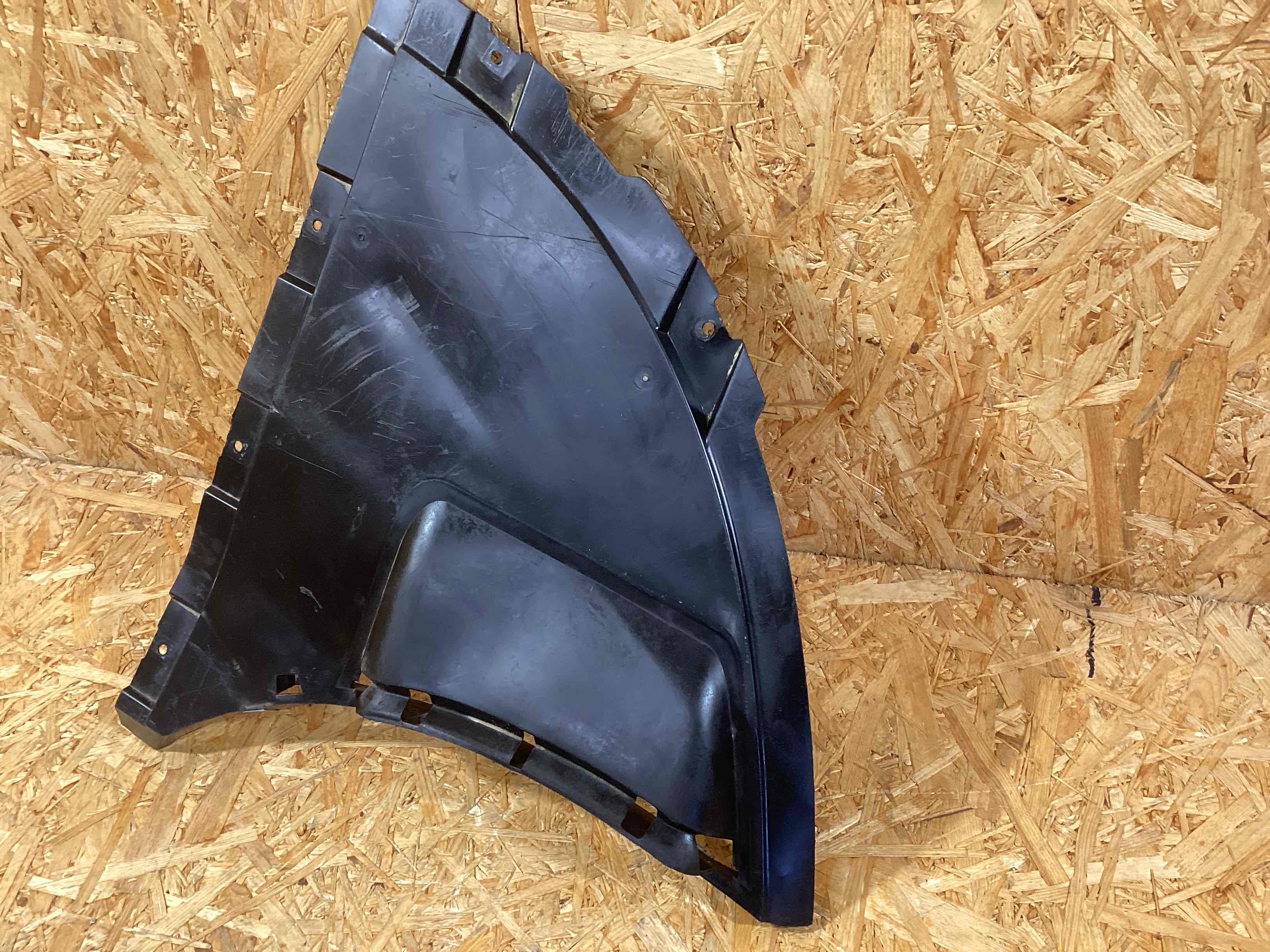 Защита арок передняя левая (подкрылок) Porsche Taycan 040825-102