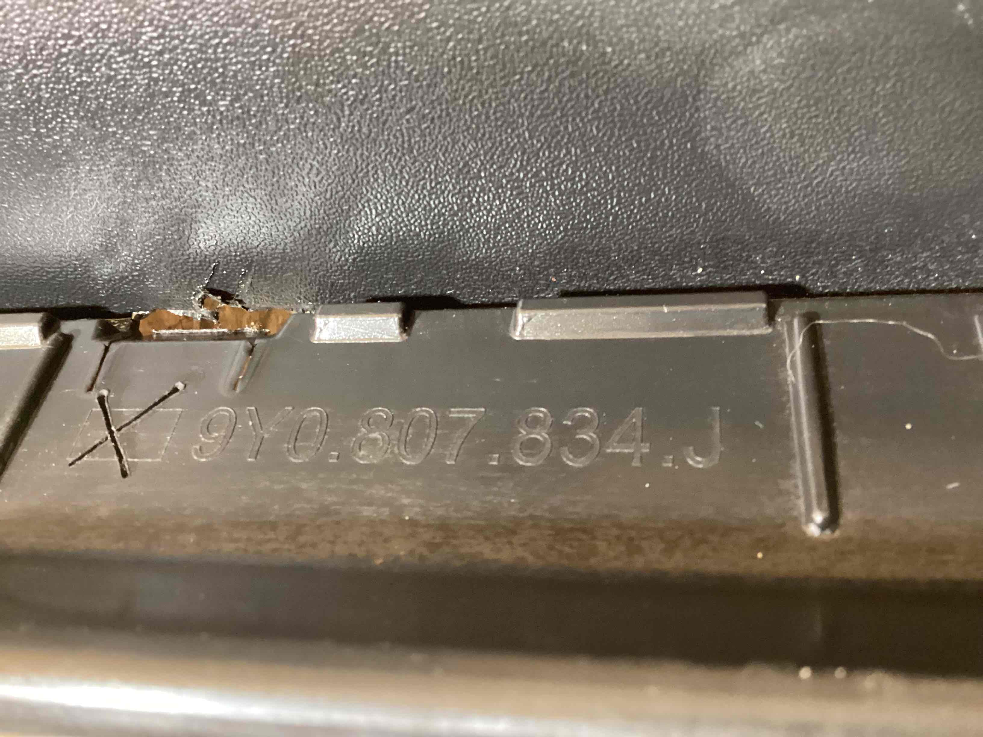 Накладка на бампер Porsche Cayenne 040926-105