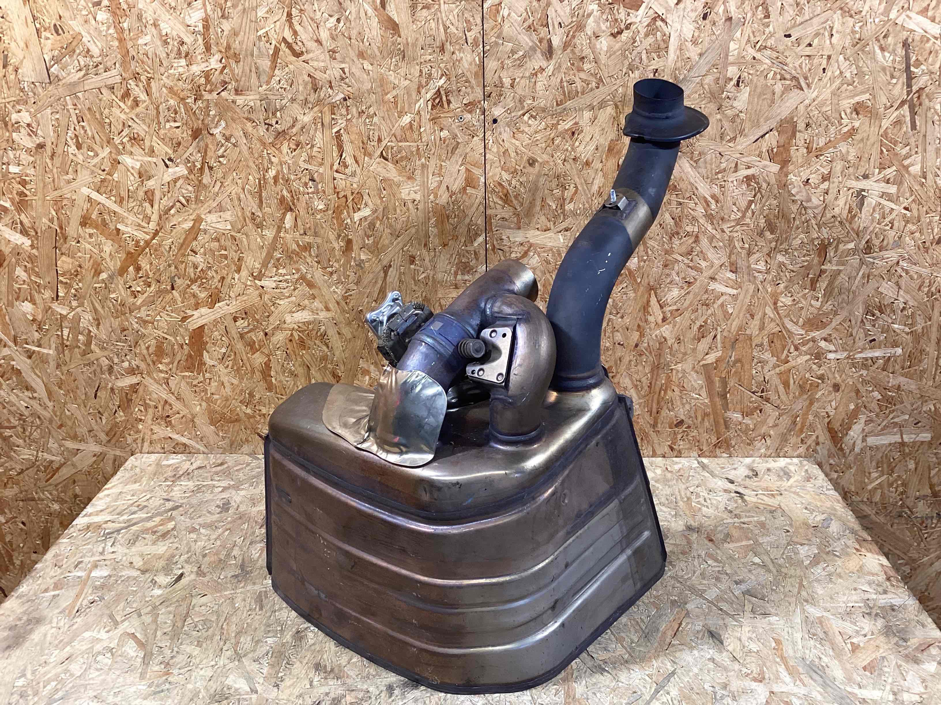 Глушник Porsche 911 040926-117