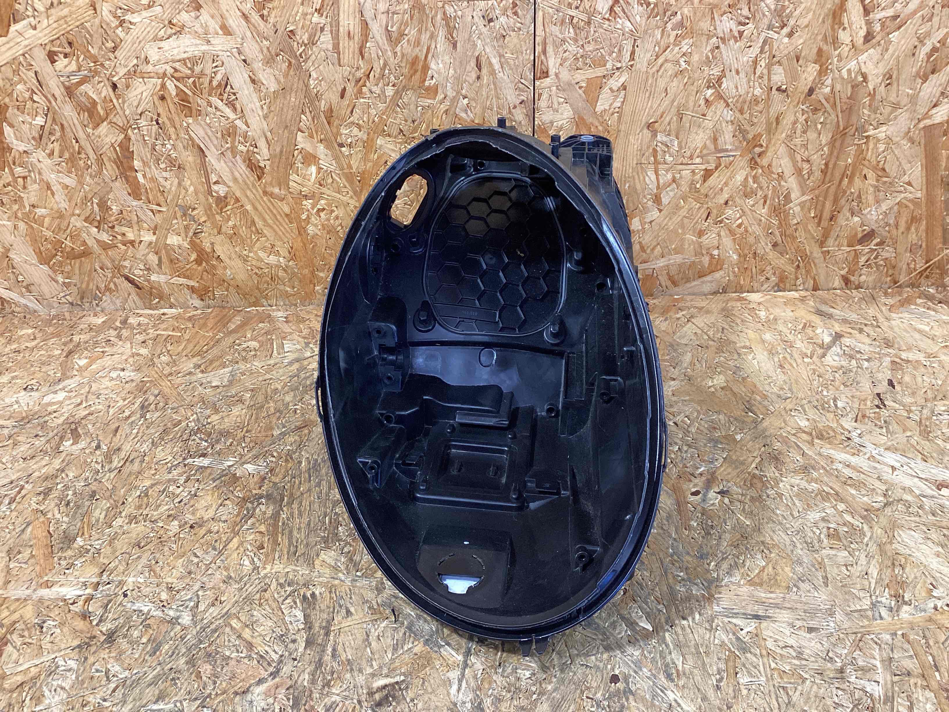 Фара правая Porsche 911 041125-101