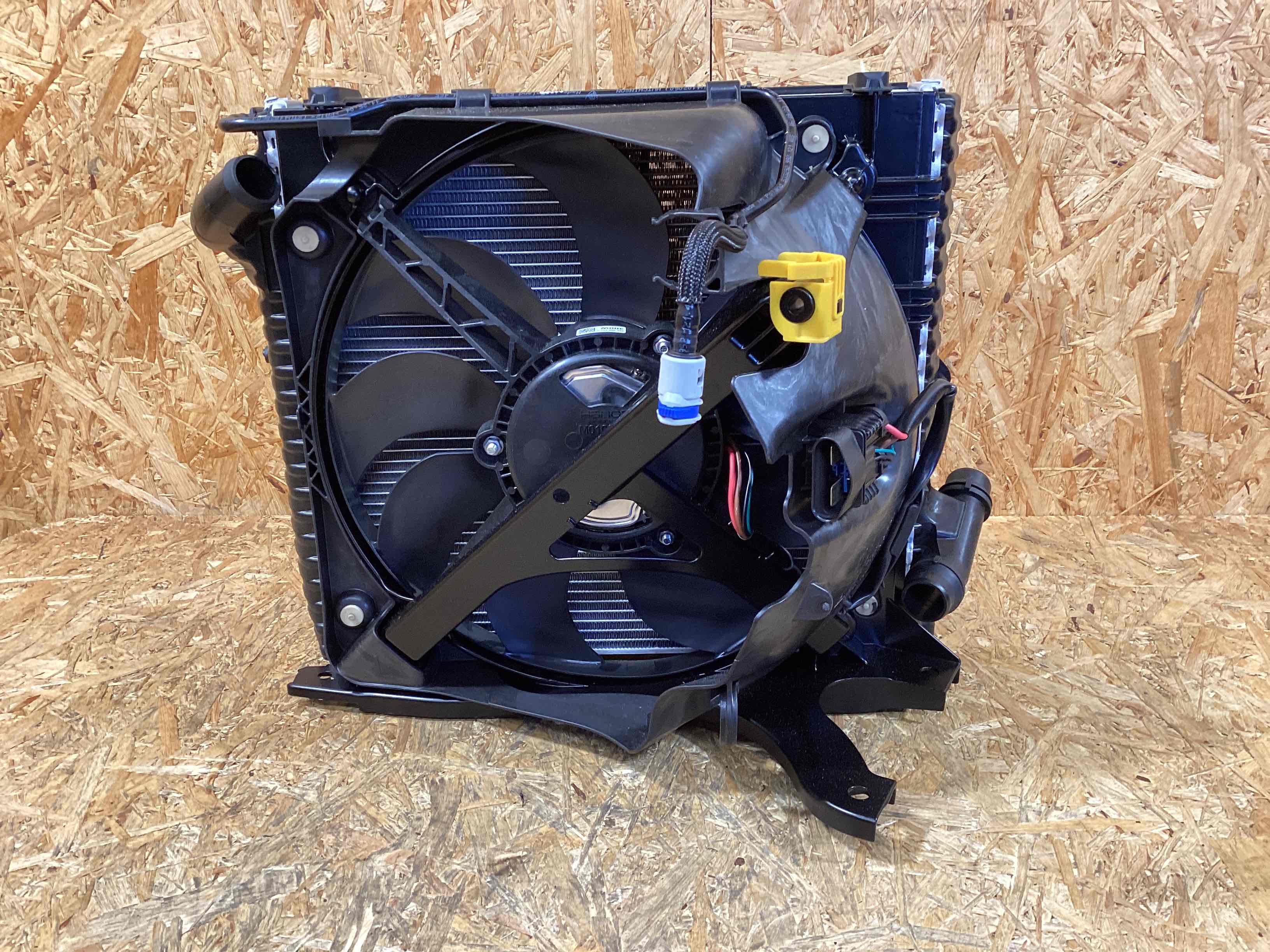 Кассета радиаторов Porsche 911 041125-132