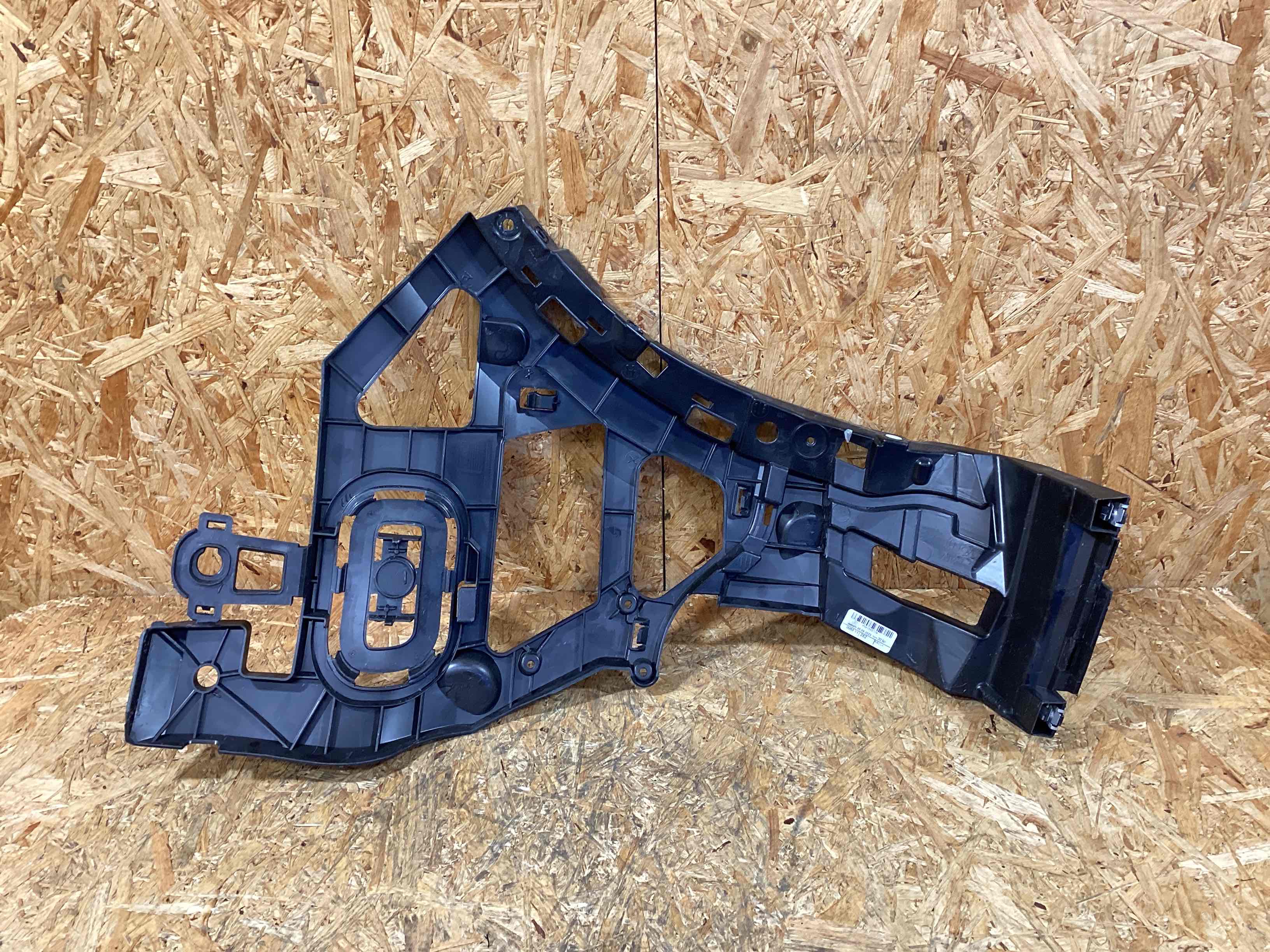 Крепление бампера Porsche Cayenne 041125-134