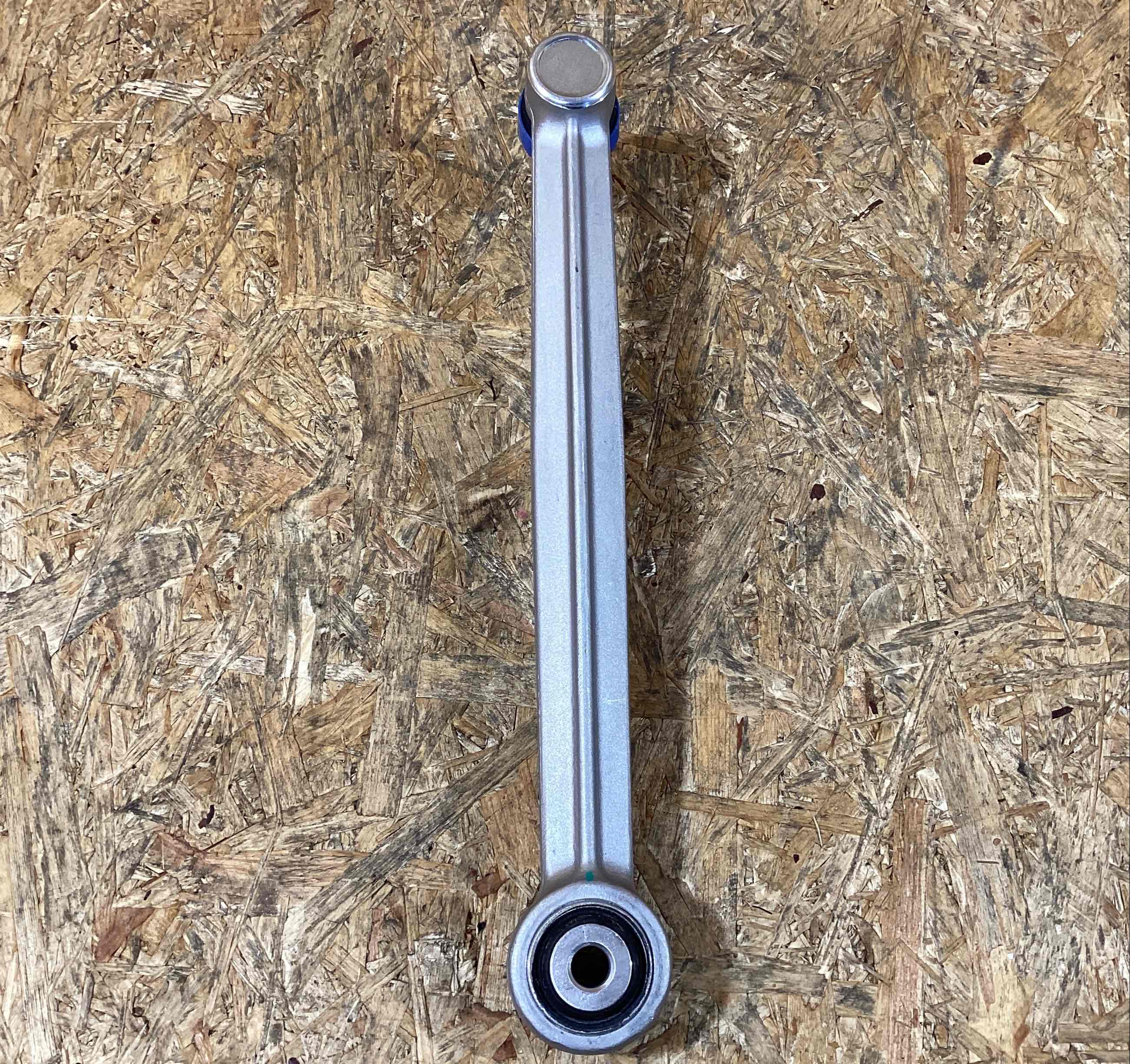 Рычаг подвески Porsche 718 Cayman 041125-137