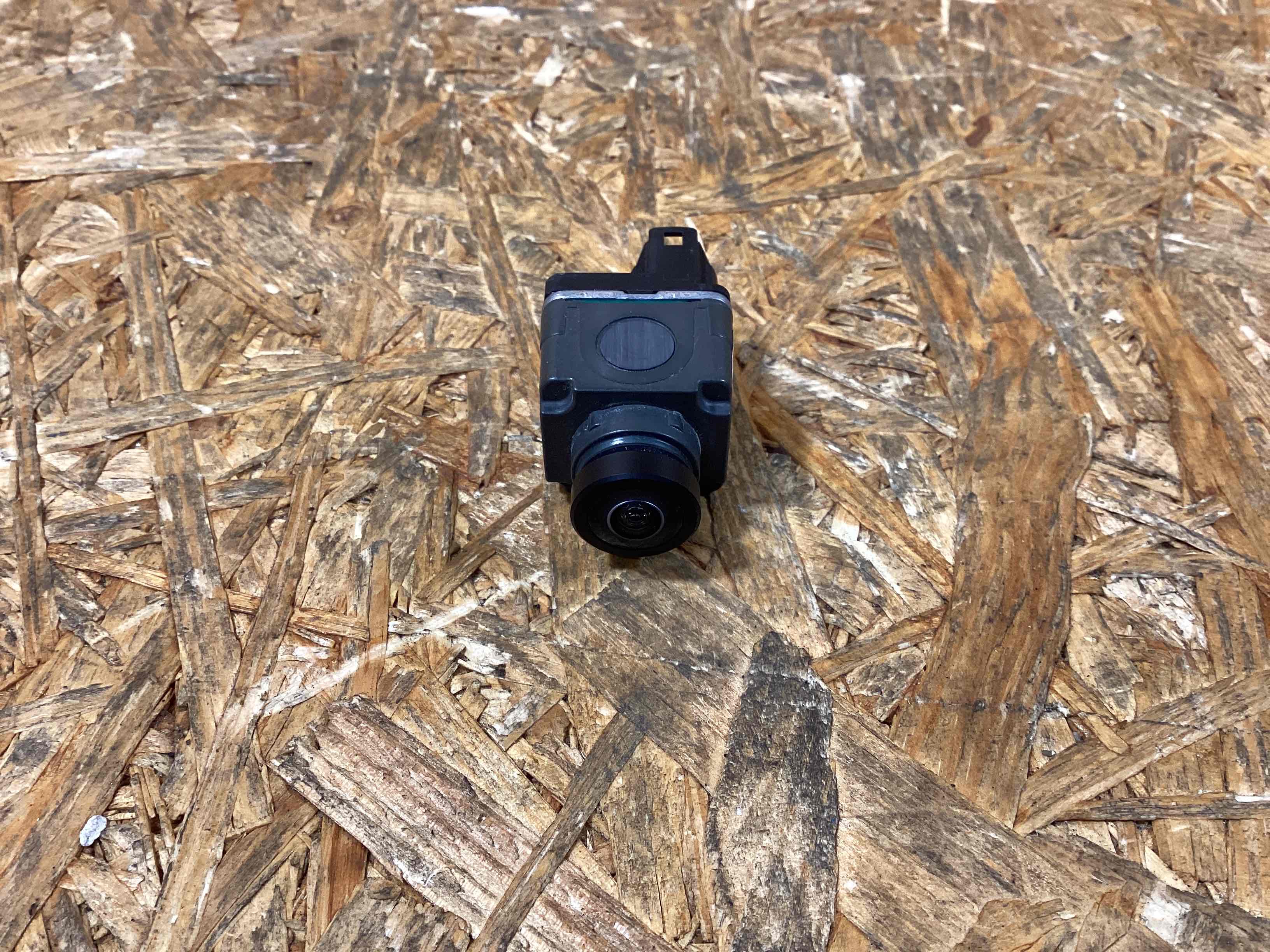 Камера, крепление камеры, корпус Porsche Macan 041225-101