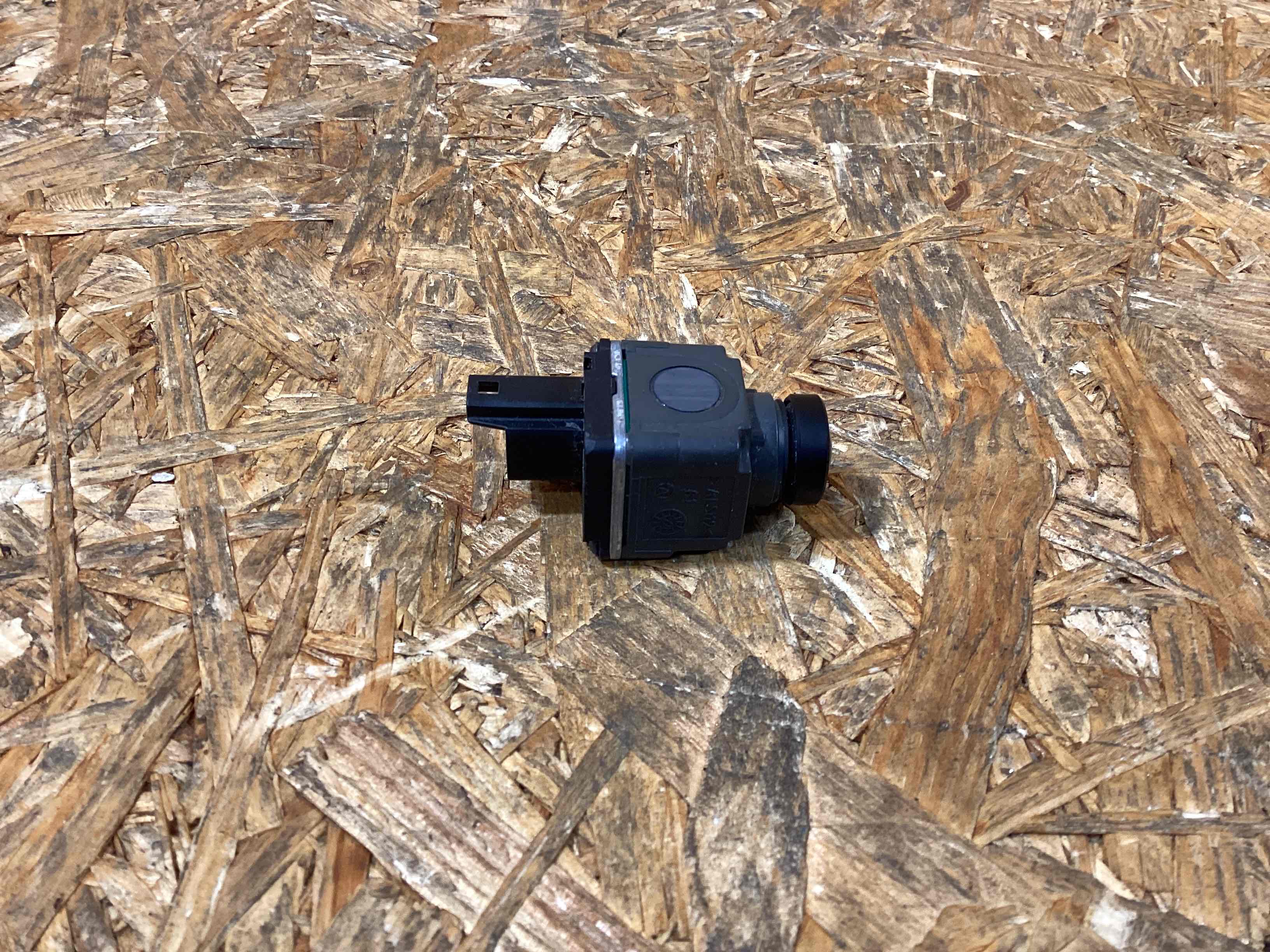 Камера, крепление камеры, корпус Porsche Macan 041225-101