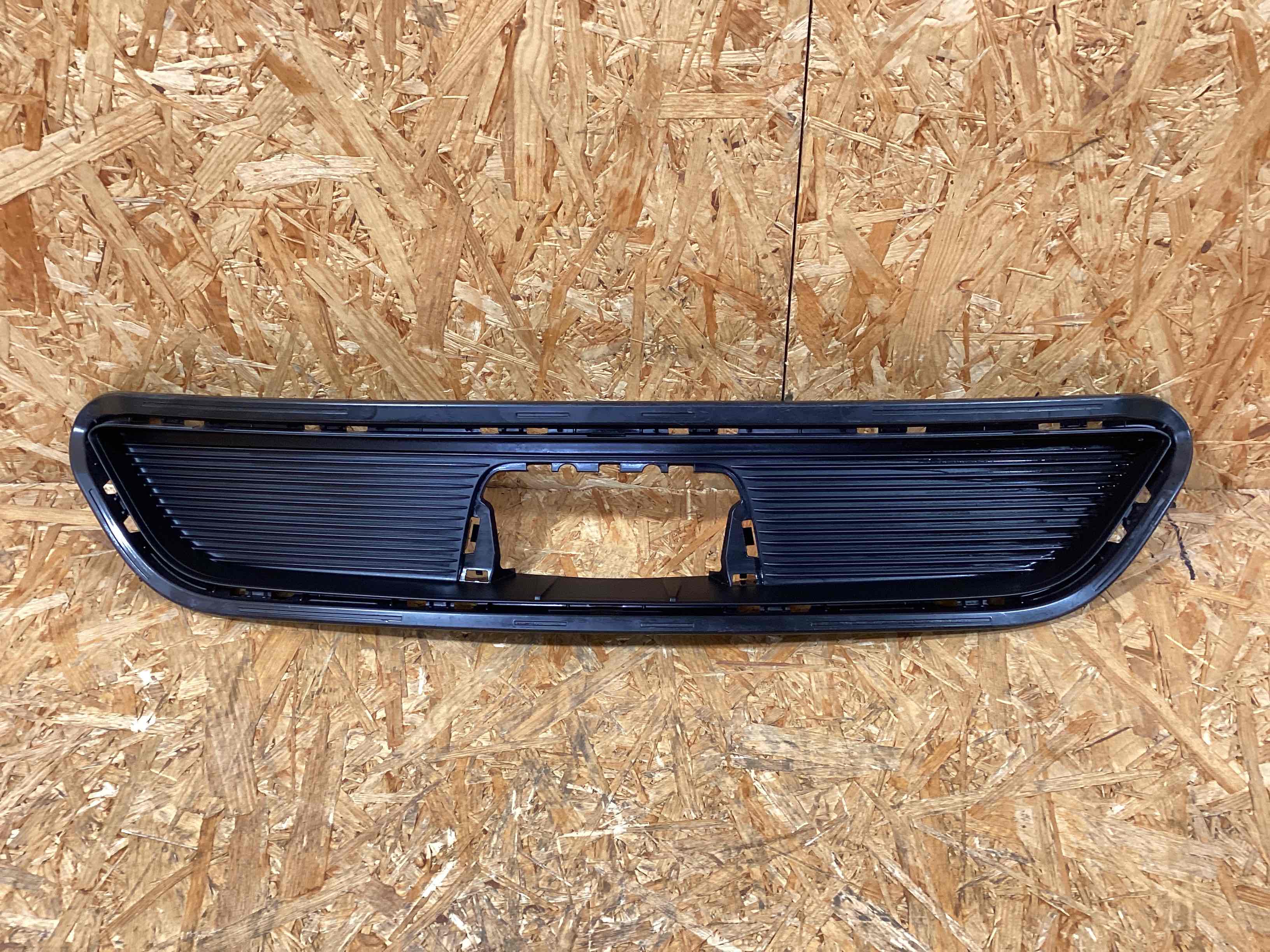 Заглушка, вставка (решетка) в бампер Porsche Cayman 041225-110