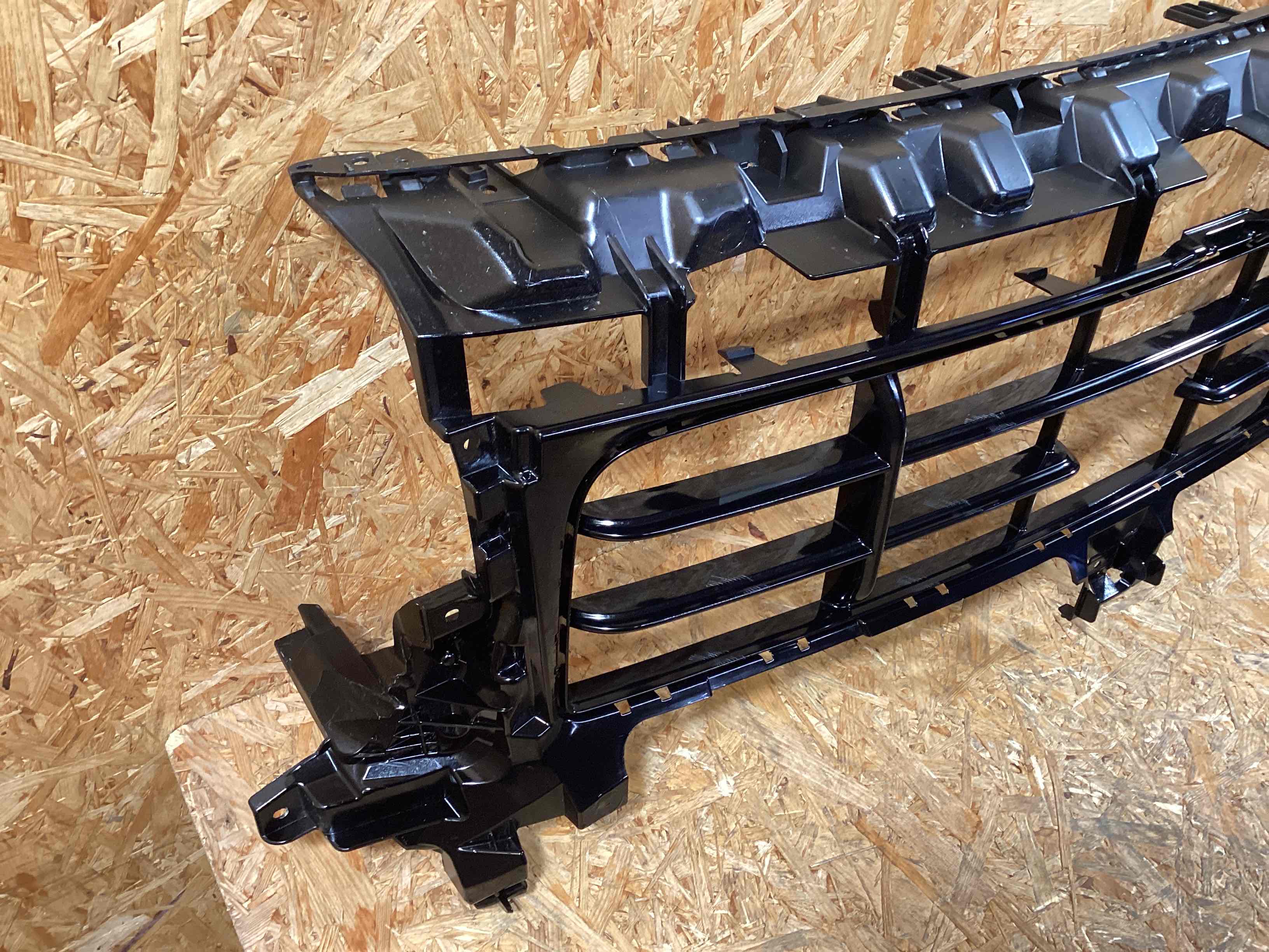 Заглушка, вставка (решетка) в бампер Porsche Cayenne 050126-101