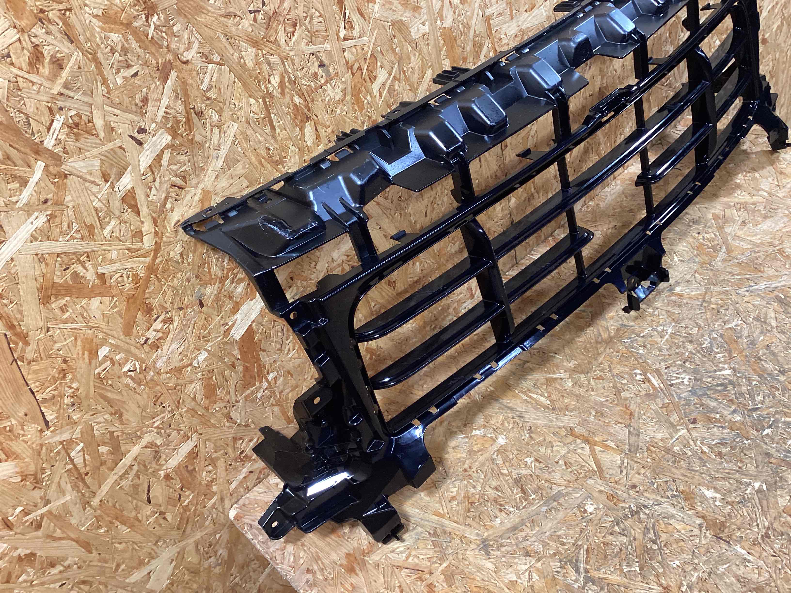 Заглушка, вставка (решетка) в бампер Porsche Cayenne 050126-102