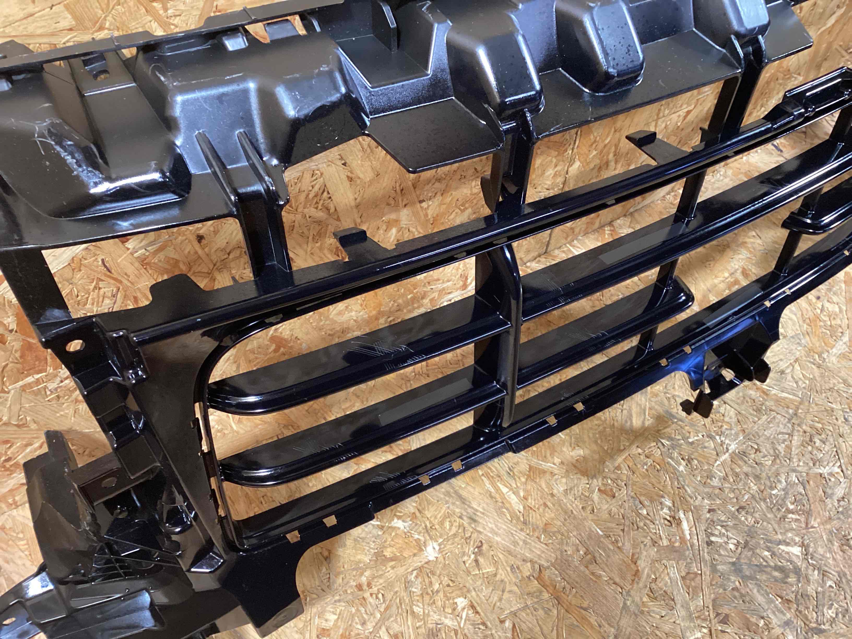 Заглушка, вставка (решетка) в бампер Porsche Cayenne 050126-102