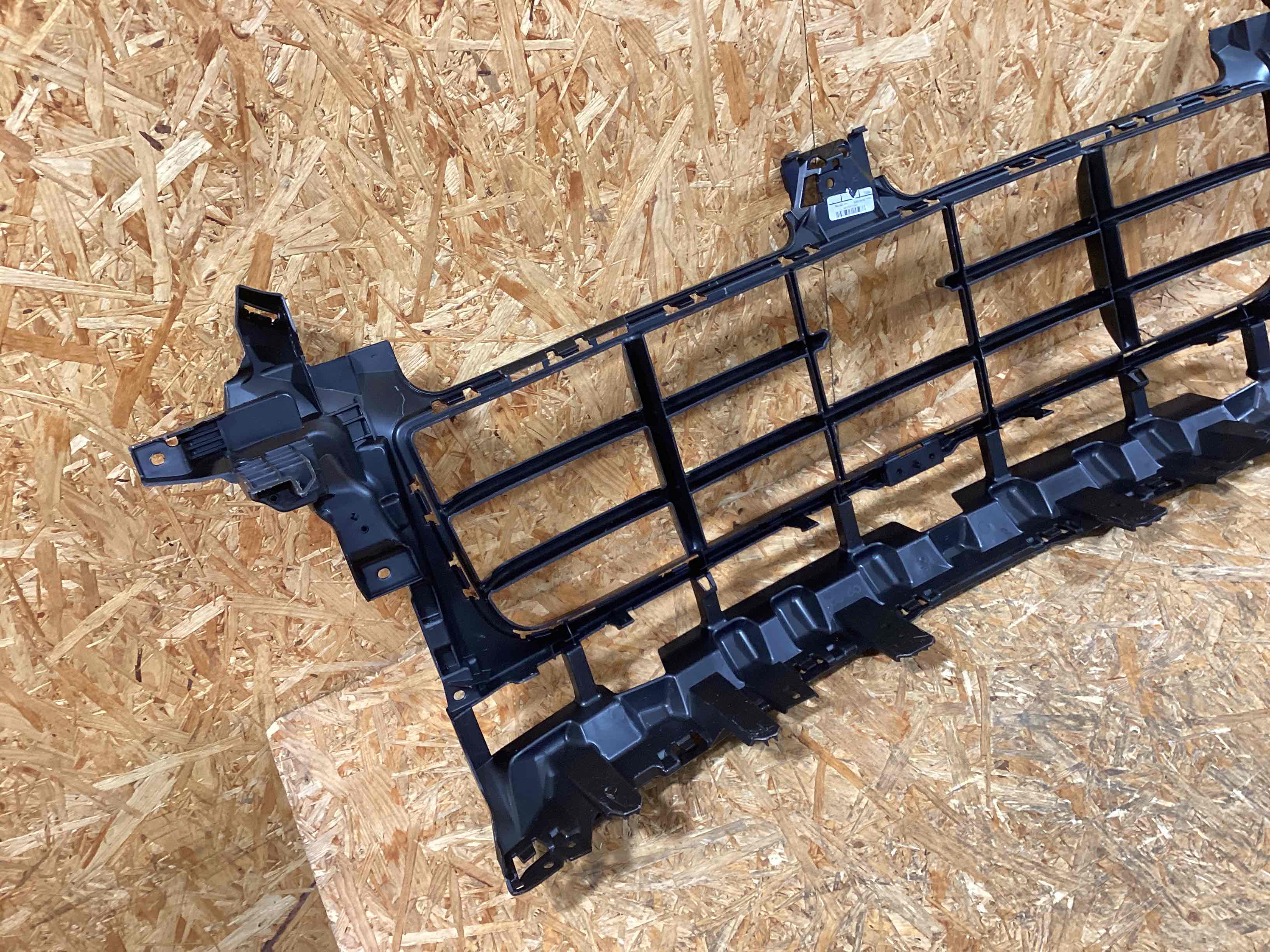 Заглушка, вставка (решетка) в бампер Porsche Cayenne 050126-102