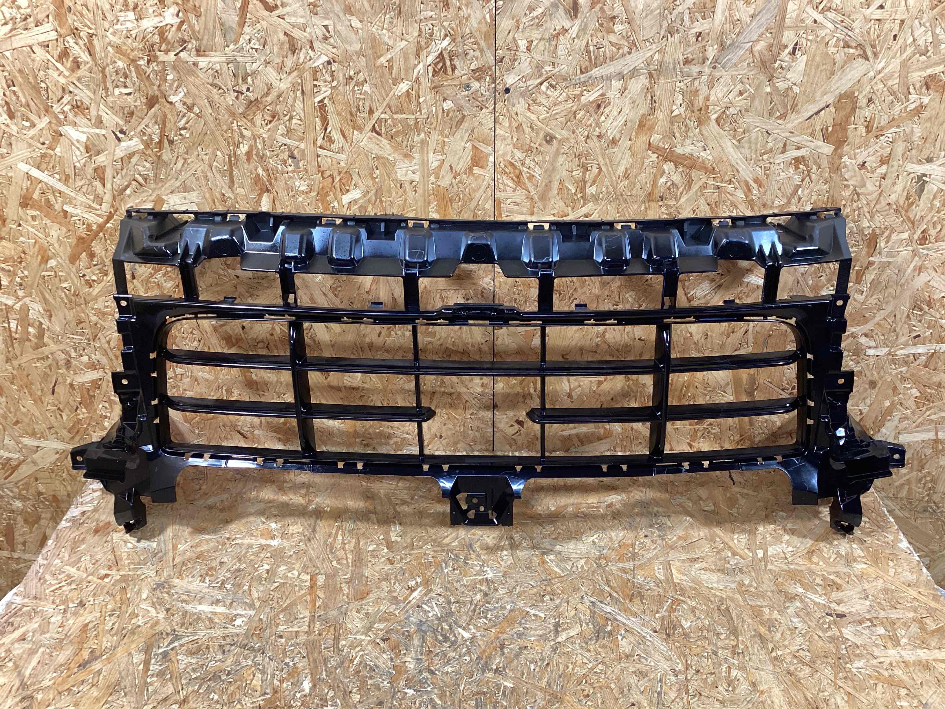 Заглушка, вставка (решетка) в бампер Porsche Cayenne 050126-102