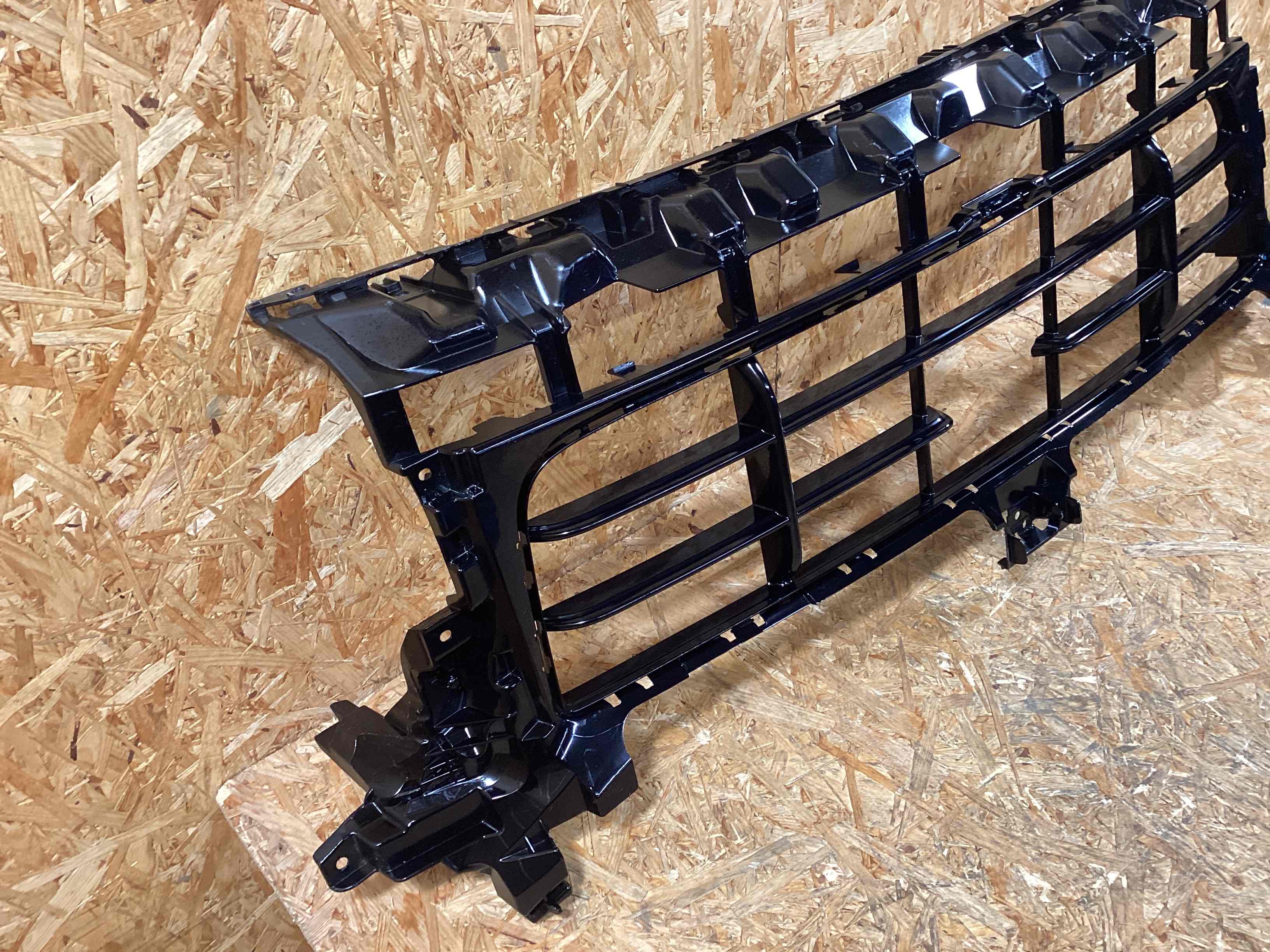 Заглушка, вставка (решетка) в бампер Porsche Cayenne 050126-103