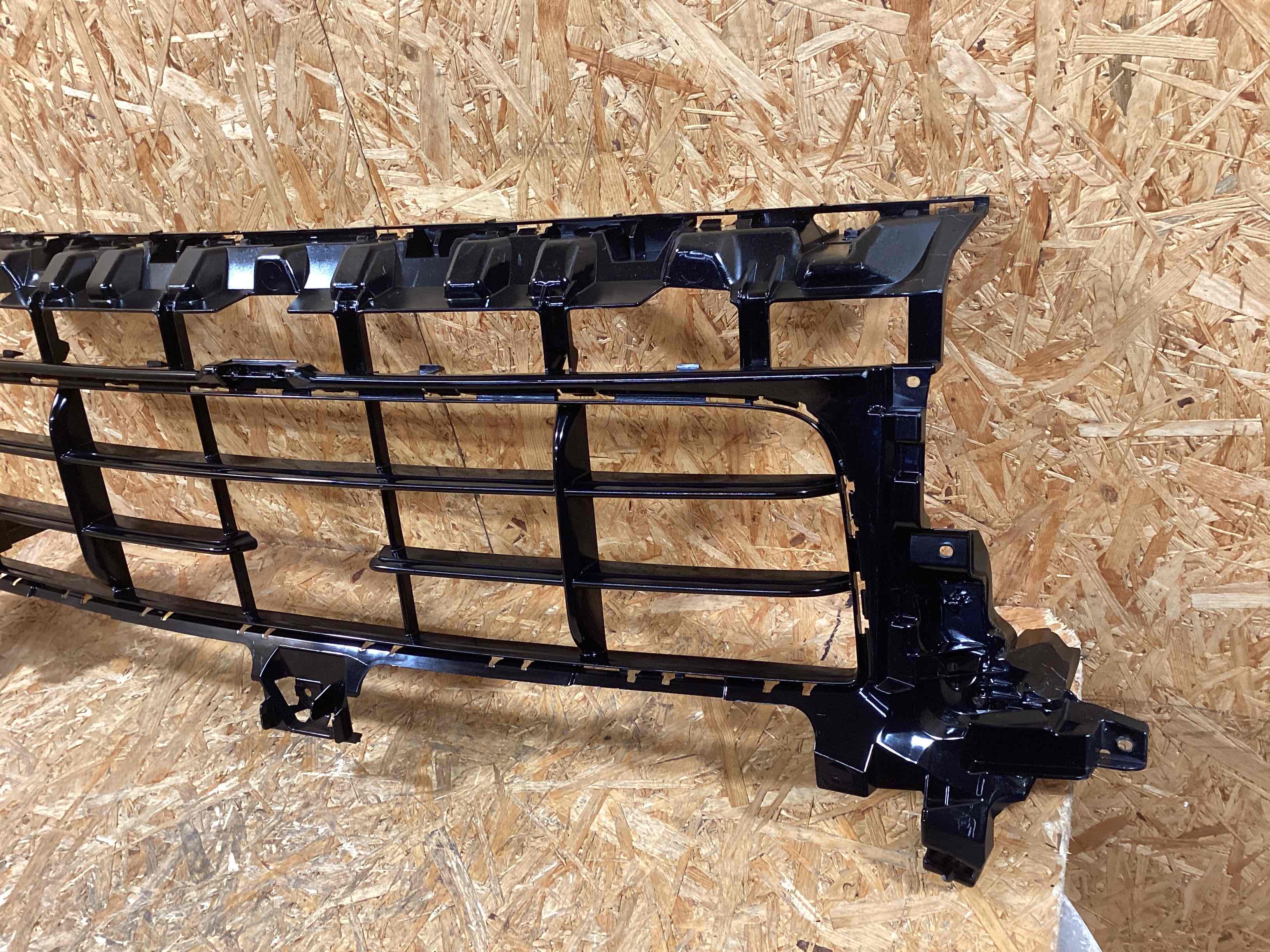 Заглушка, вставка (решетка) в бампер Porsche Cayenne 050126-103