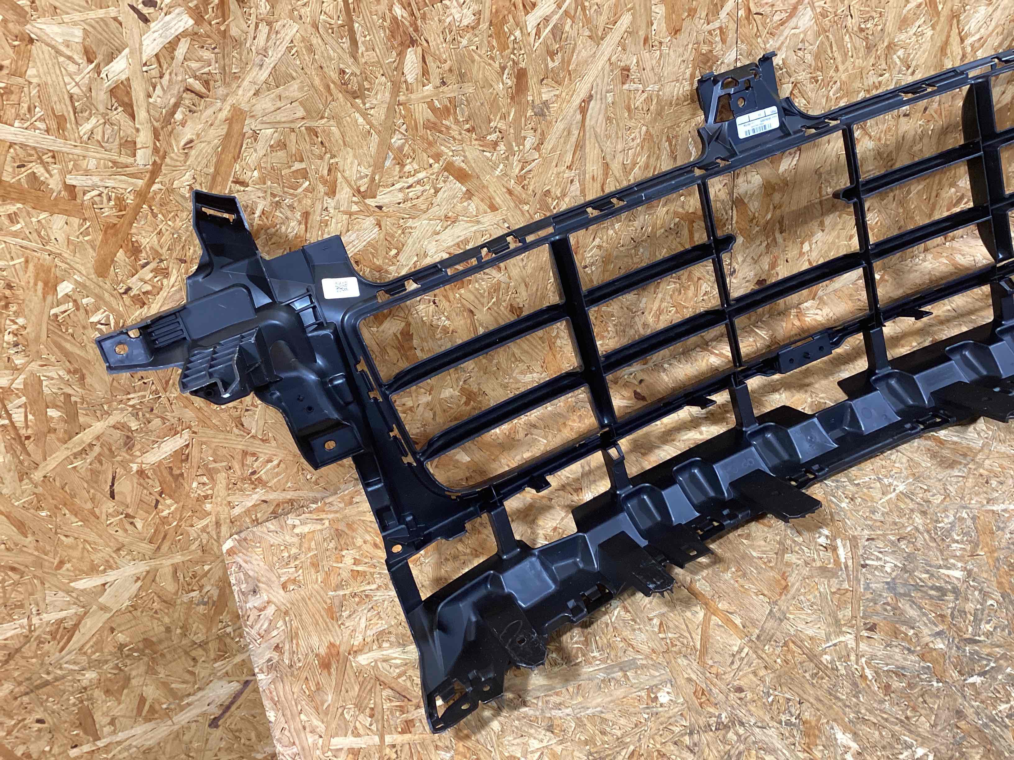 Заглушка, вставка (решетка) в бампер Porsche Cayenne 050126-103