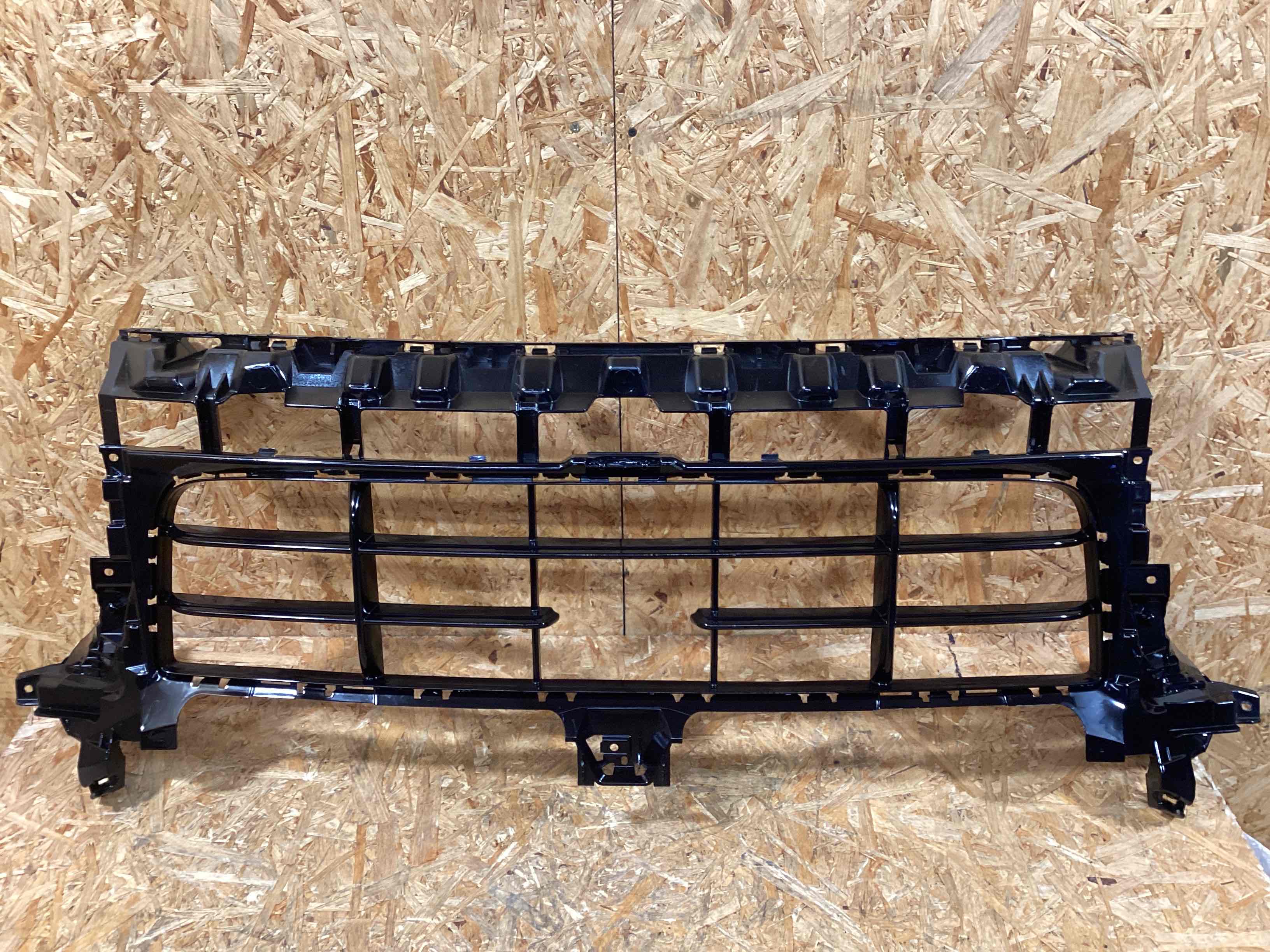 Заглушка, вставка (решетка) в бампер Porsche Cayenne 050126-103