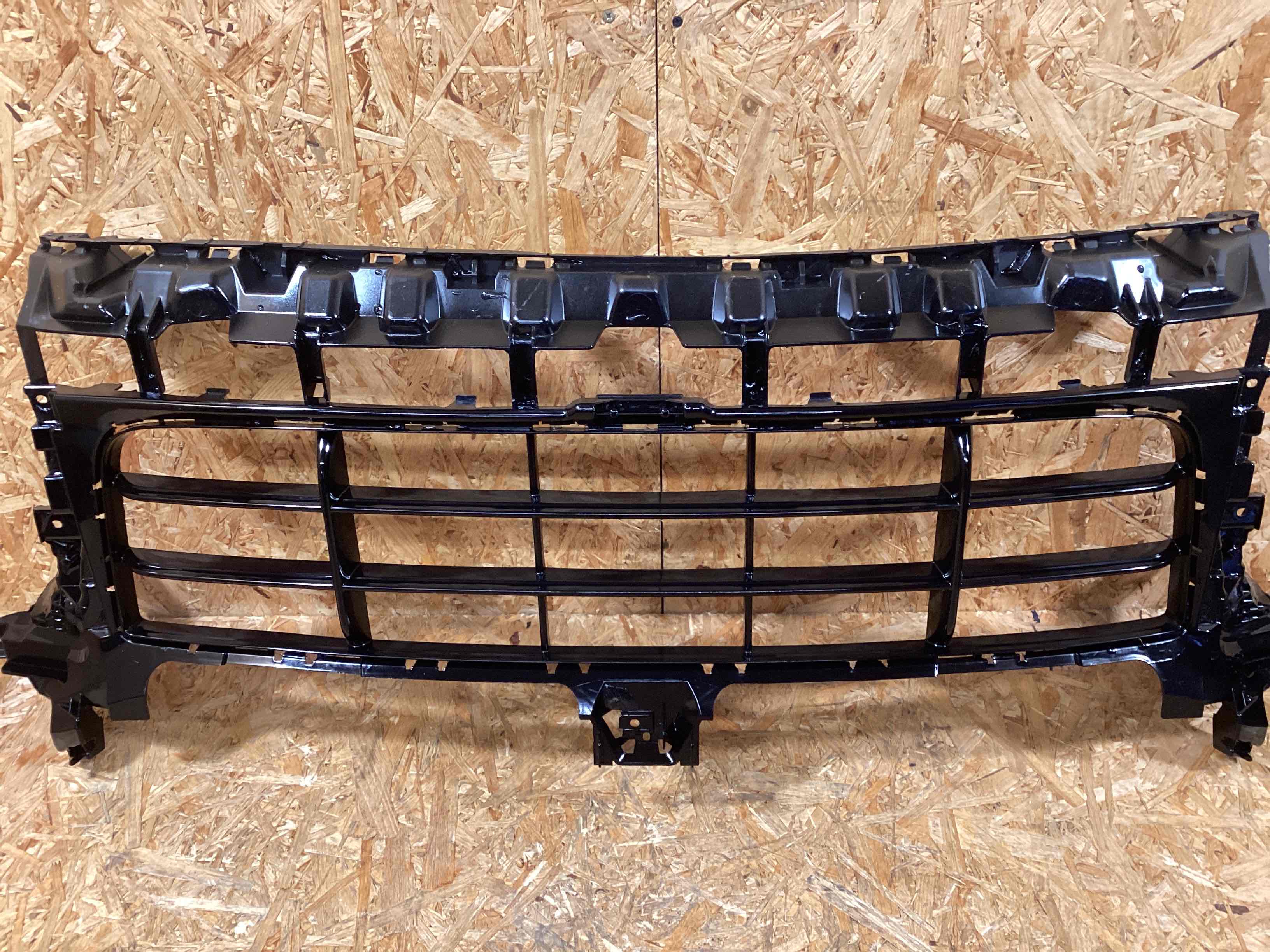 Заглушка, вставка (решетка) в бампер Porsche Cayenne 050126-104