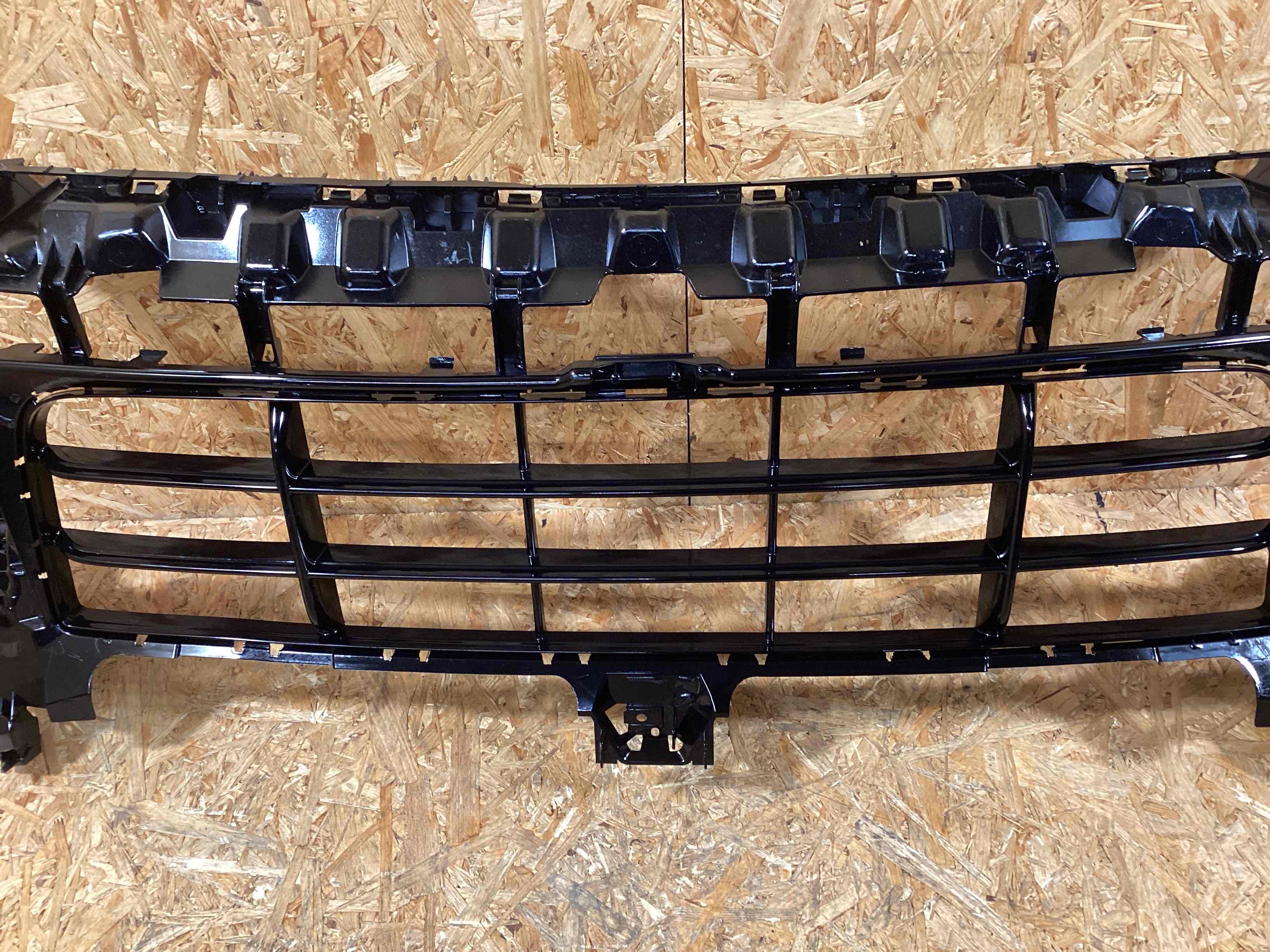 Заглушка, вставка (решетка) в бампер Porsche Cayenne 050126-105