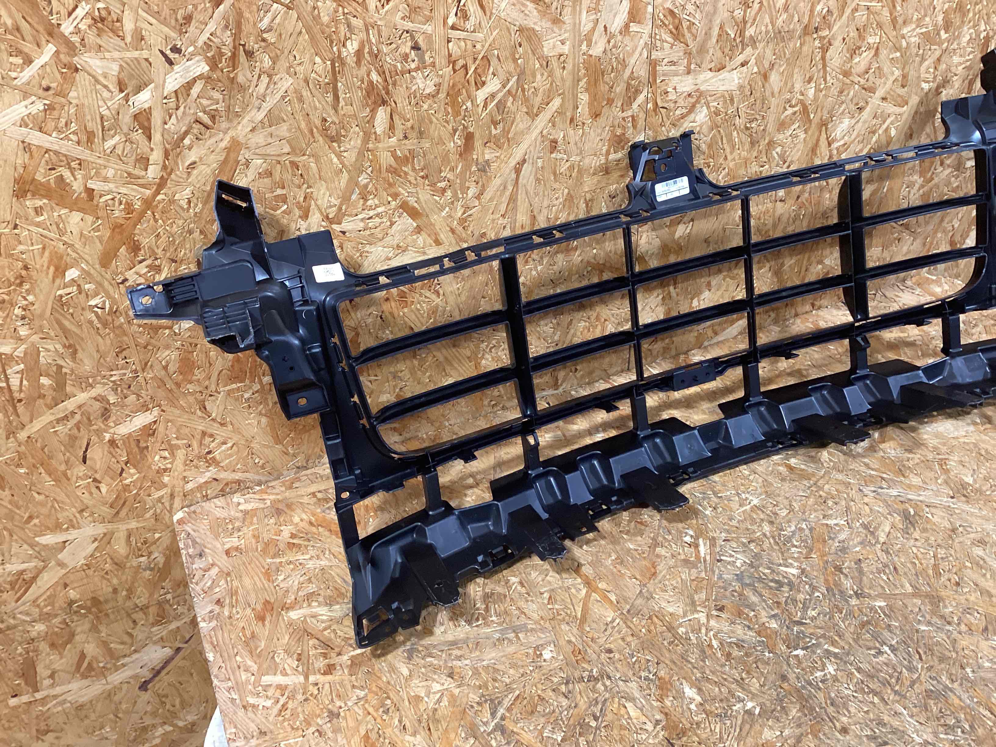 Заглушка, вставка (решетка) в бампер Porsche Cayenne 050126-105